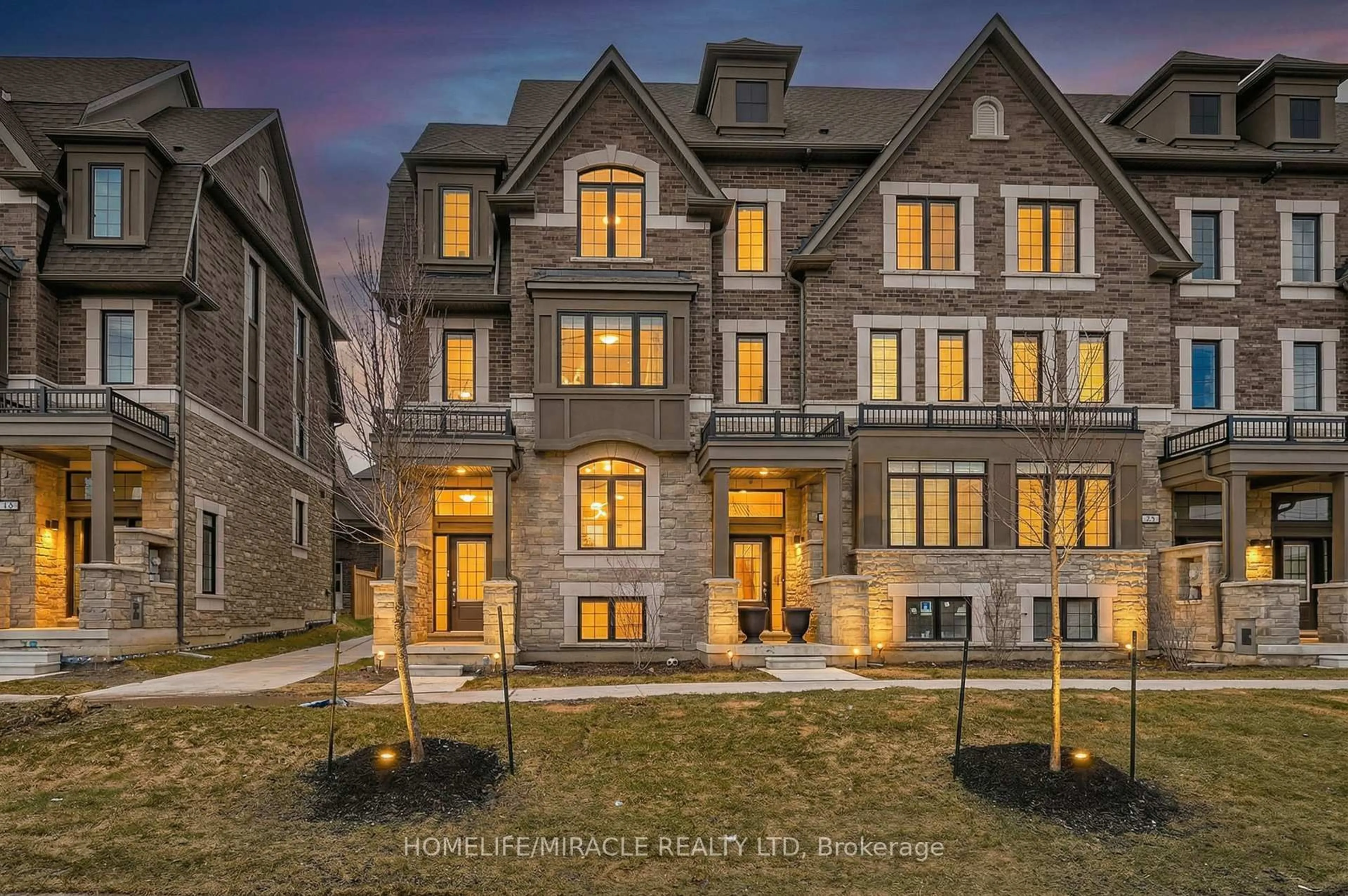 Home with brick exterior material, building for 17 Selfridge Way, Whitby Ontario L1N 0N9