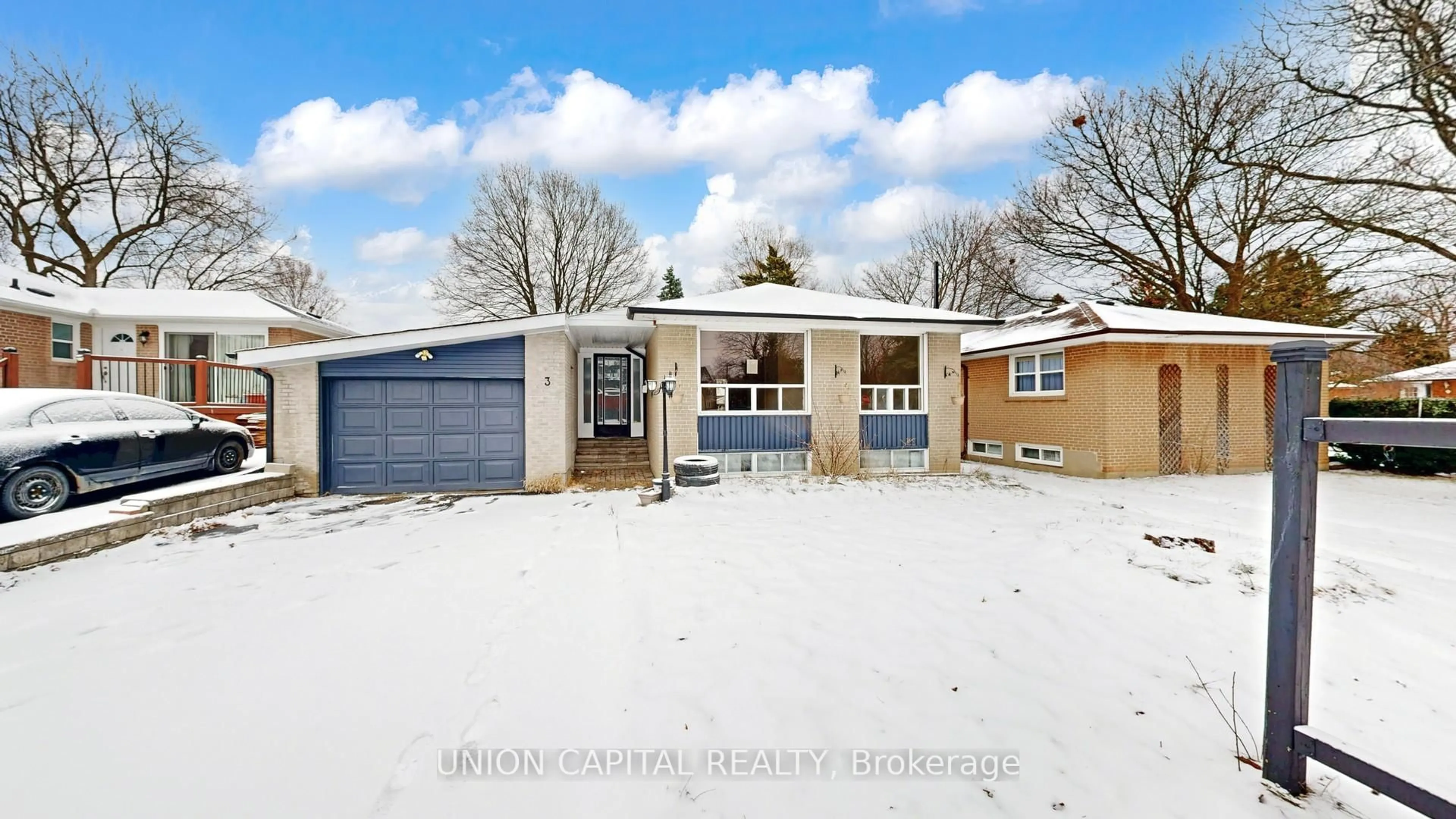 A pic from outside/outdoor area/front of a property/back of a property/a pic from drone, street for 3 Valia Rd, Toronto Ontario M1E 3V9