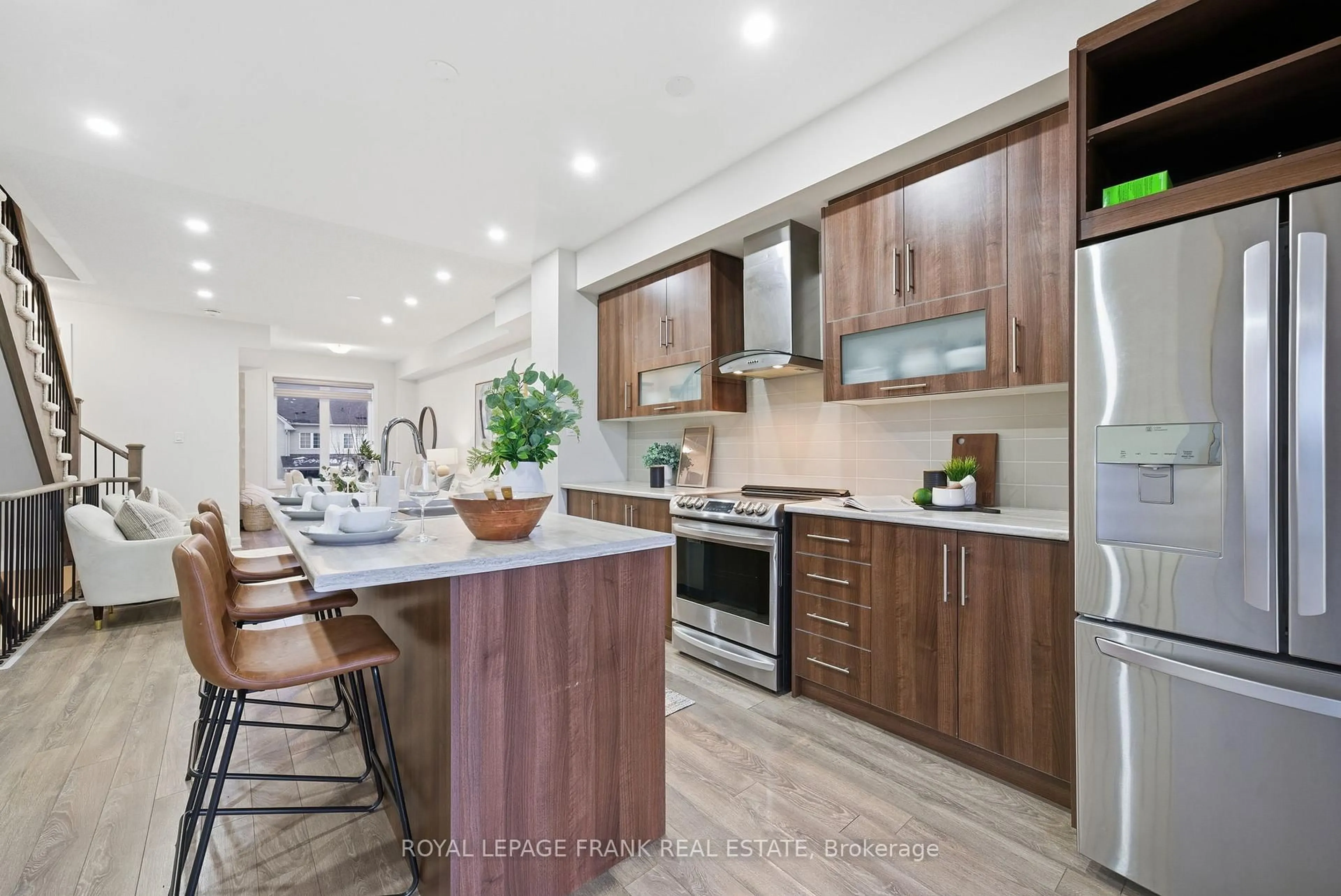 Open concept kitchen, unknown for 33 Donald Fleming Way #65, Whitby Ontario L1R 0N8