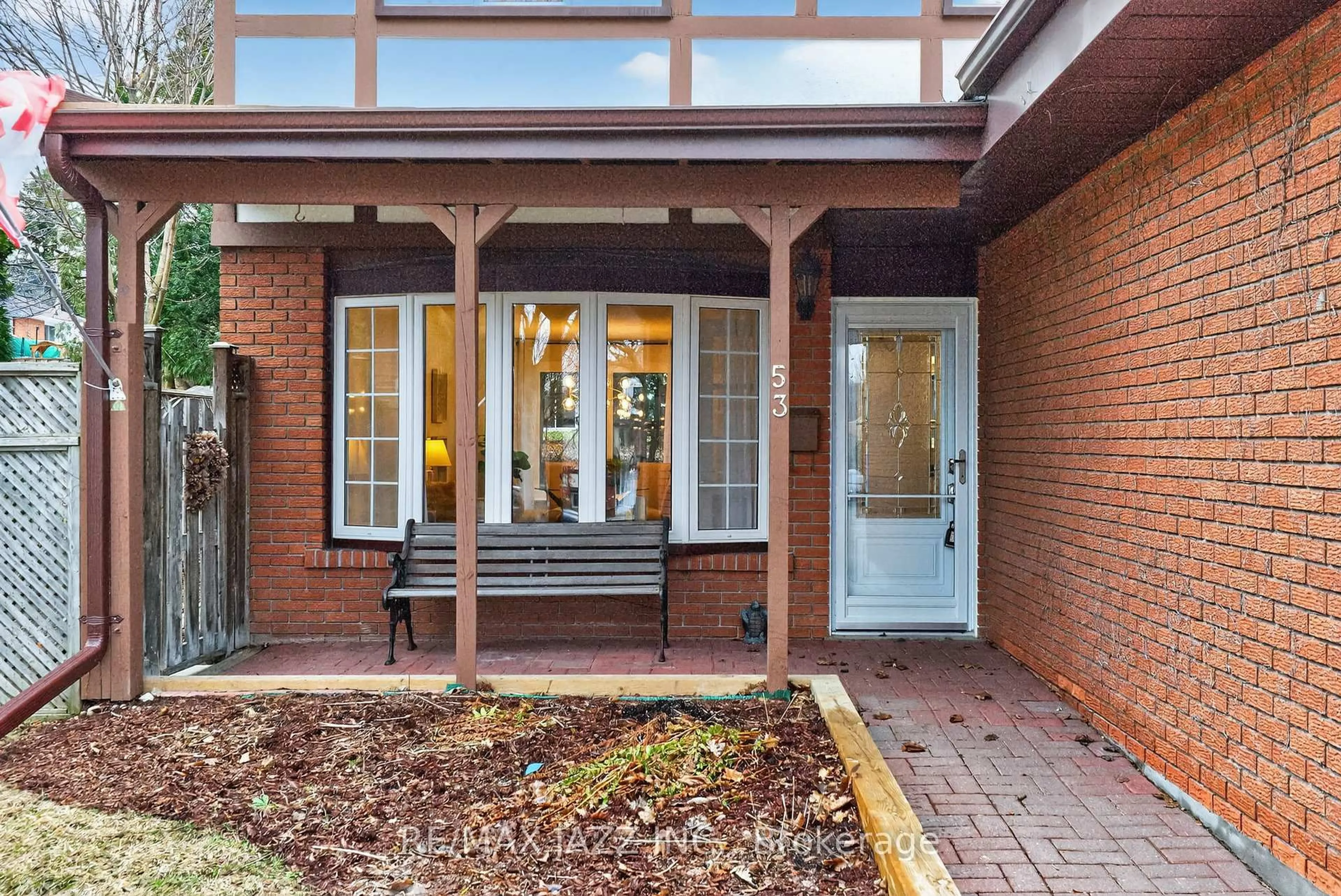 Unknown for 53 Oakdale Dr, Oshawa Ontario L1H 6W9