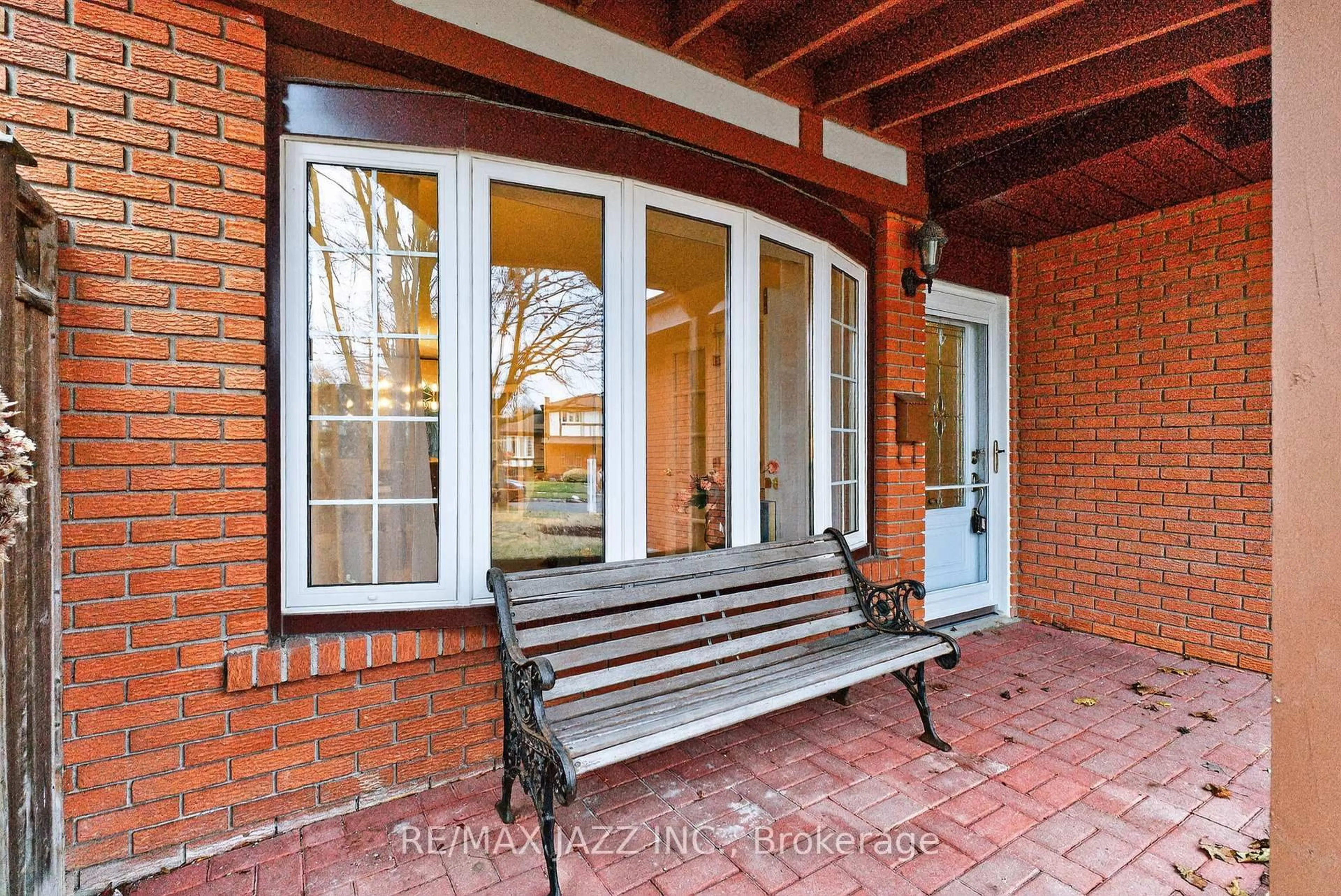 Unknown for 53 Oakdale Dr, Oshawa Ontario L1H 6W9