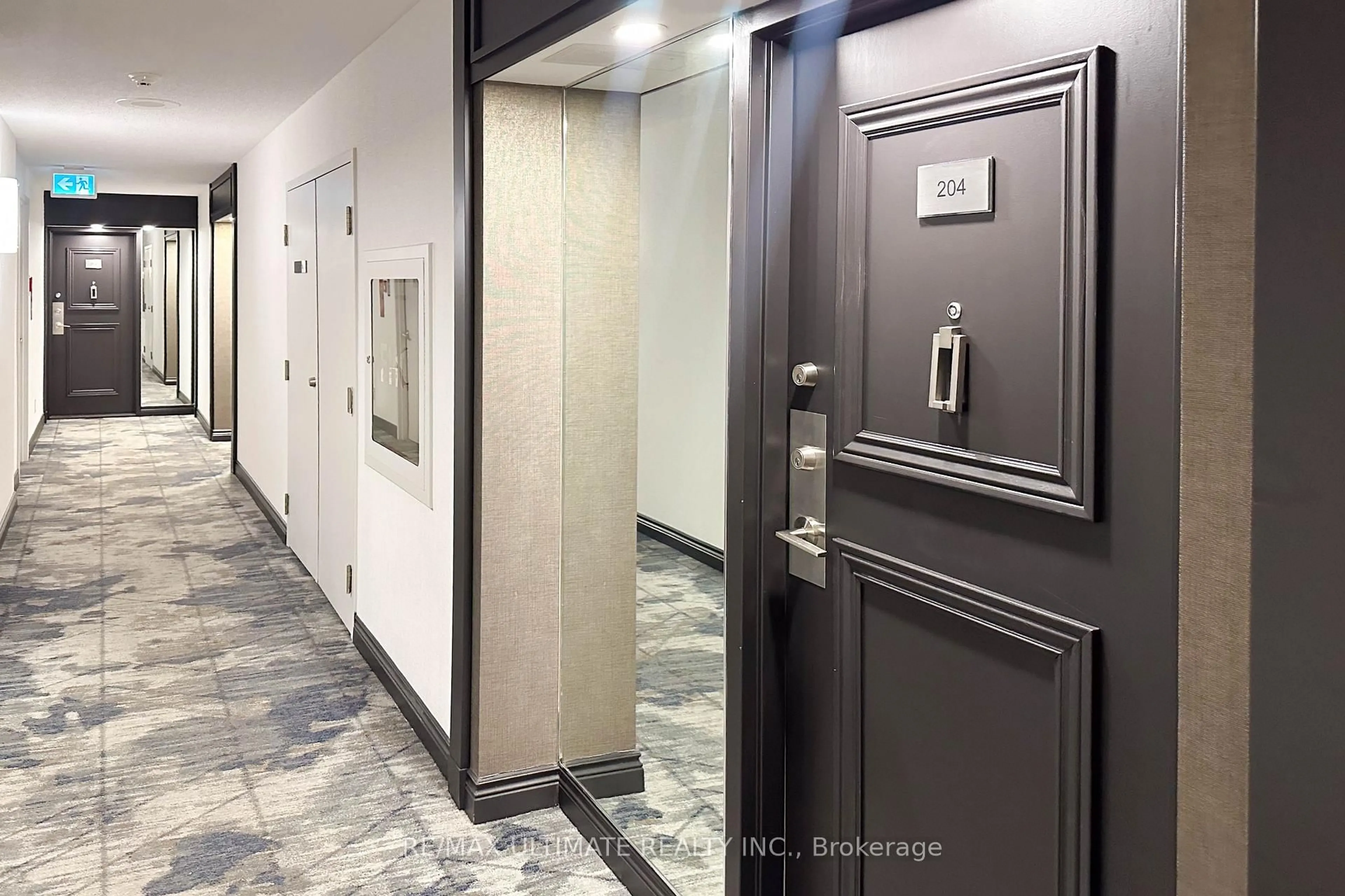 Indoor foyer for 275 Bamburgh Circ #204, Toronto Ontario M1W 3X4