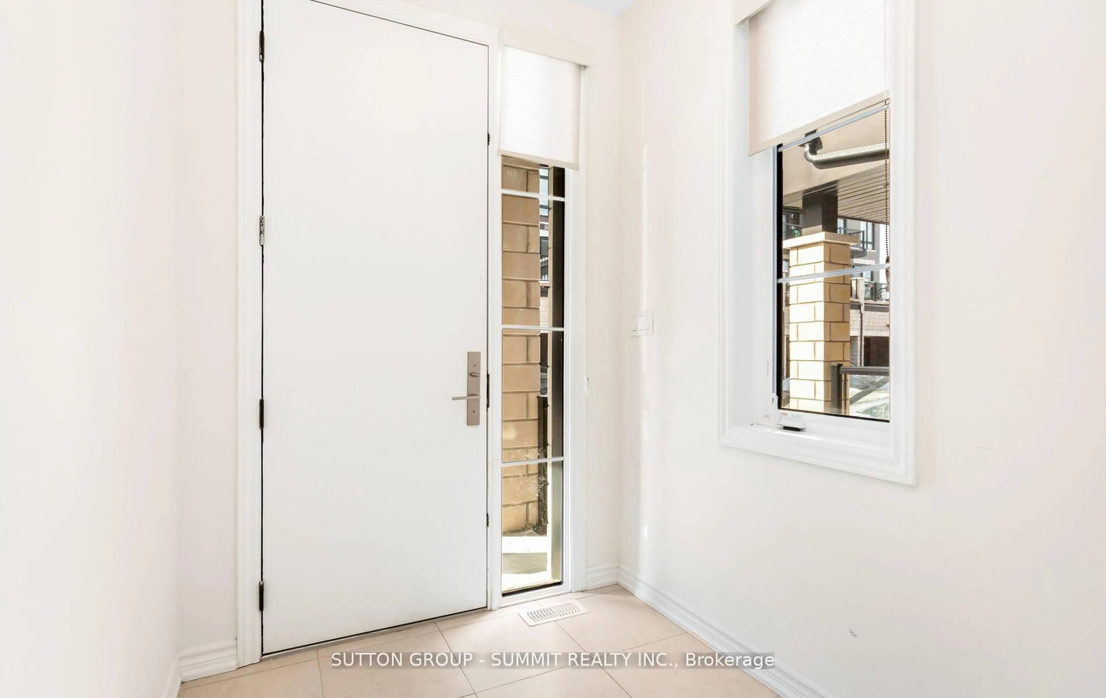 Indoor entryway for 12 Lake Trail Way, Whitby Ontario L1M 0M3