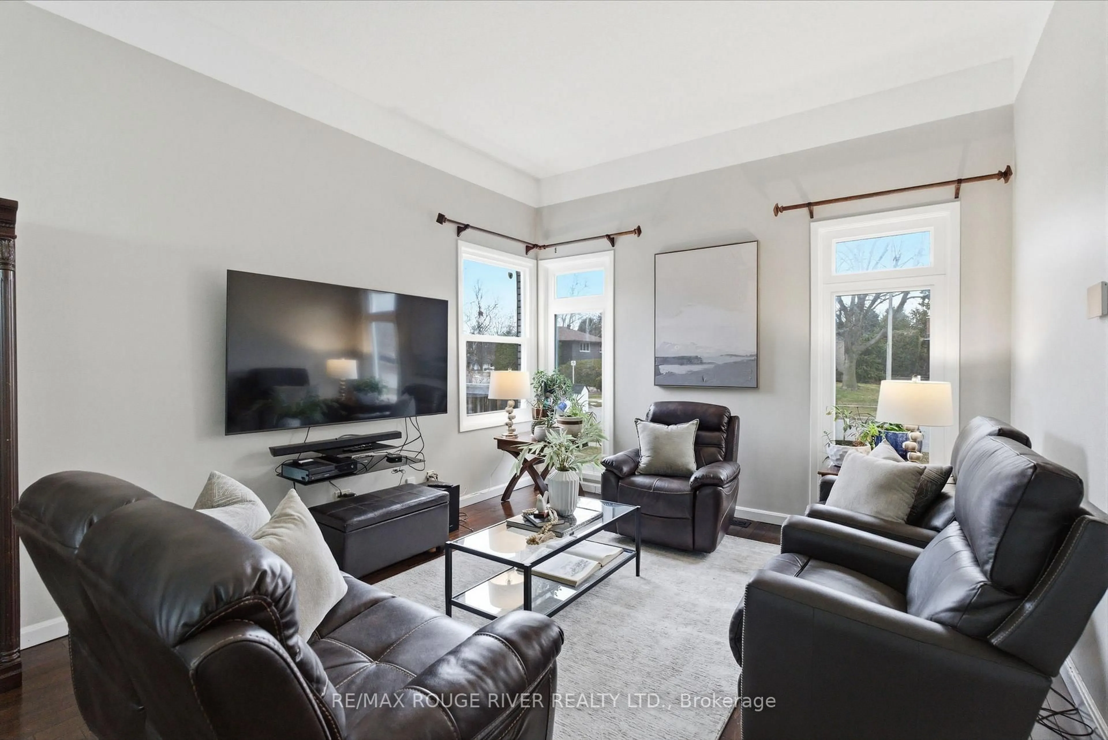 Unknown for 209 Darcy St, Oshawa Ontario L1G 3B9