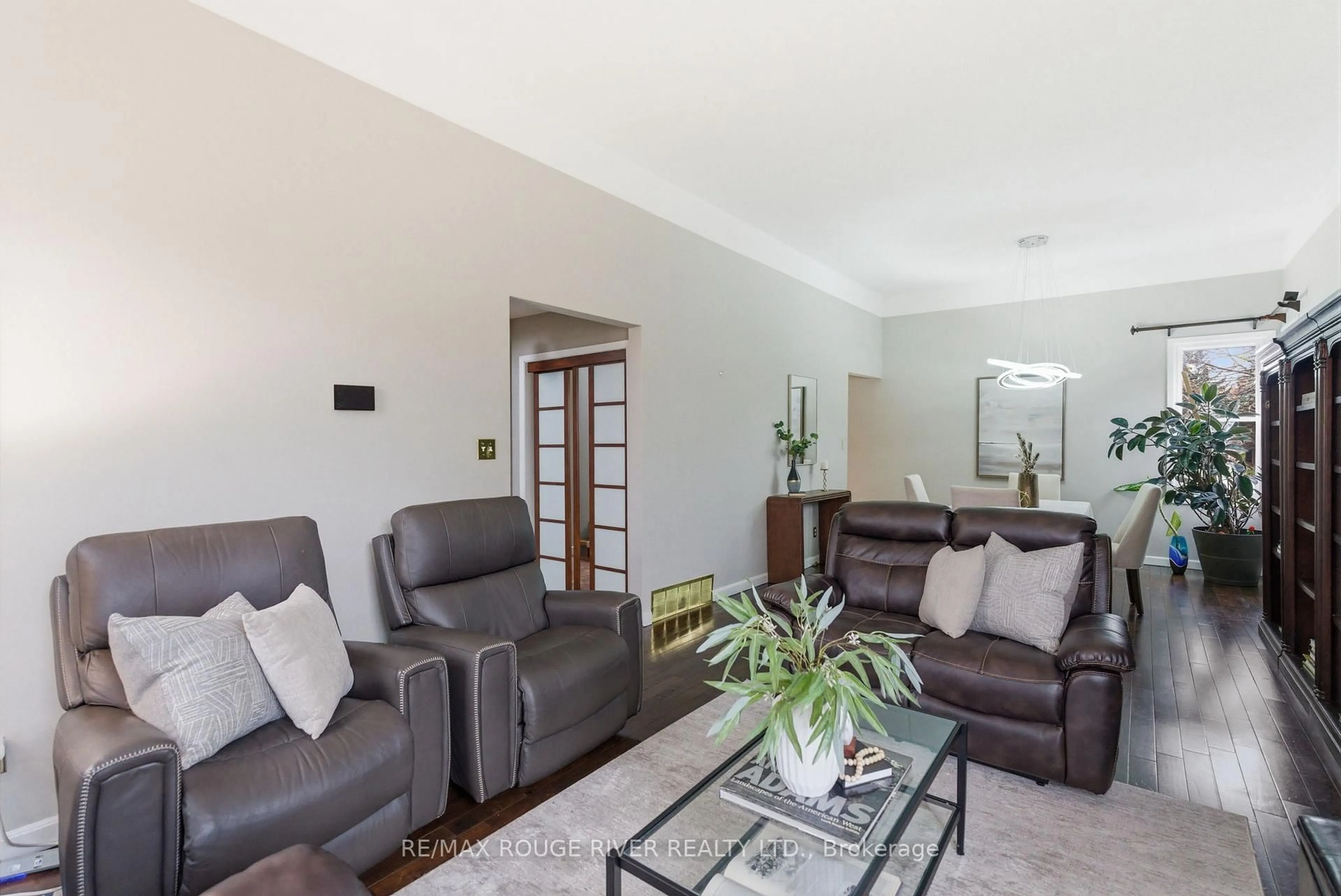 Unknown for 209 Darcy St, Oshawa Ontario L1G 3B9