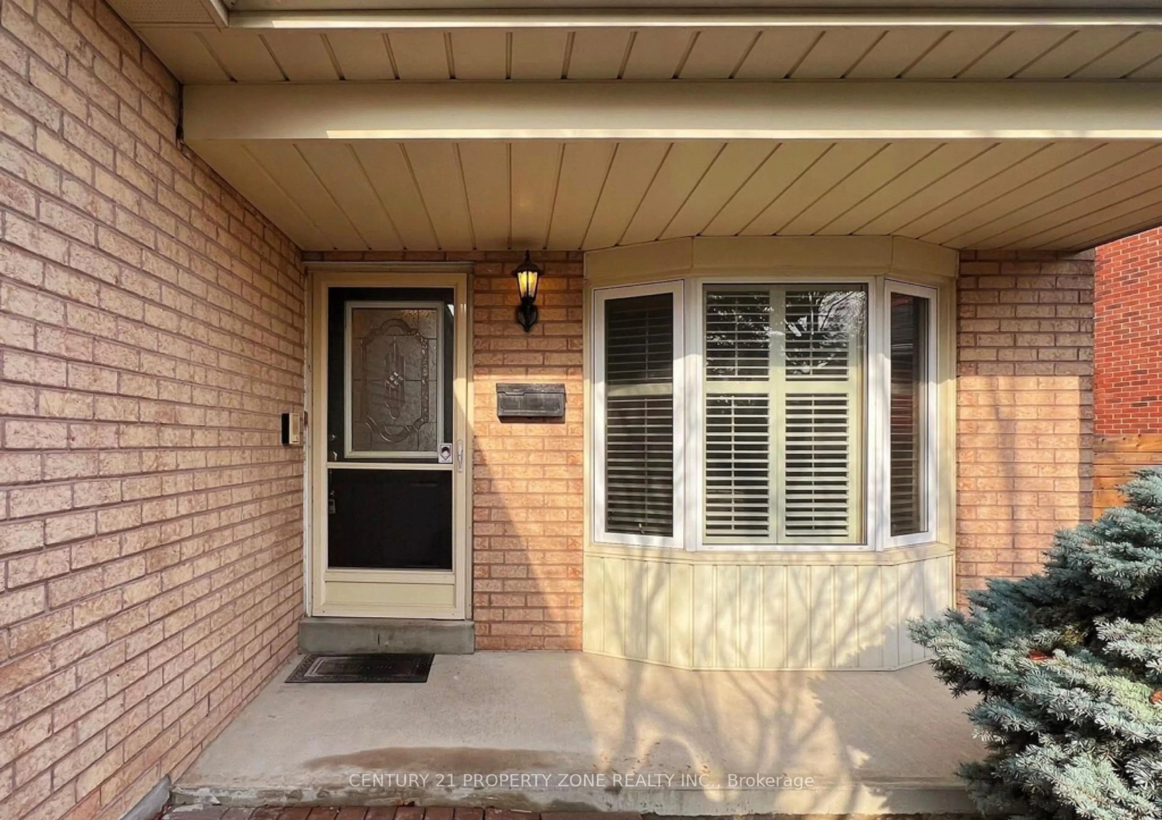Home with brick exterior material, street for 15 Ribbleside Dr, Whitby Ontario L1N 6Z3