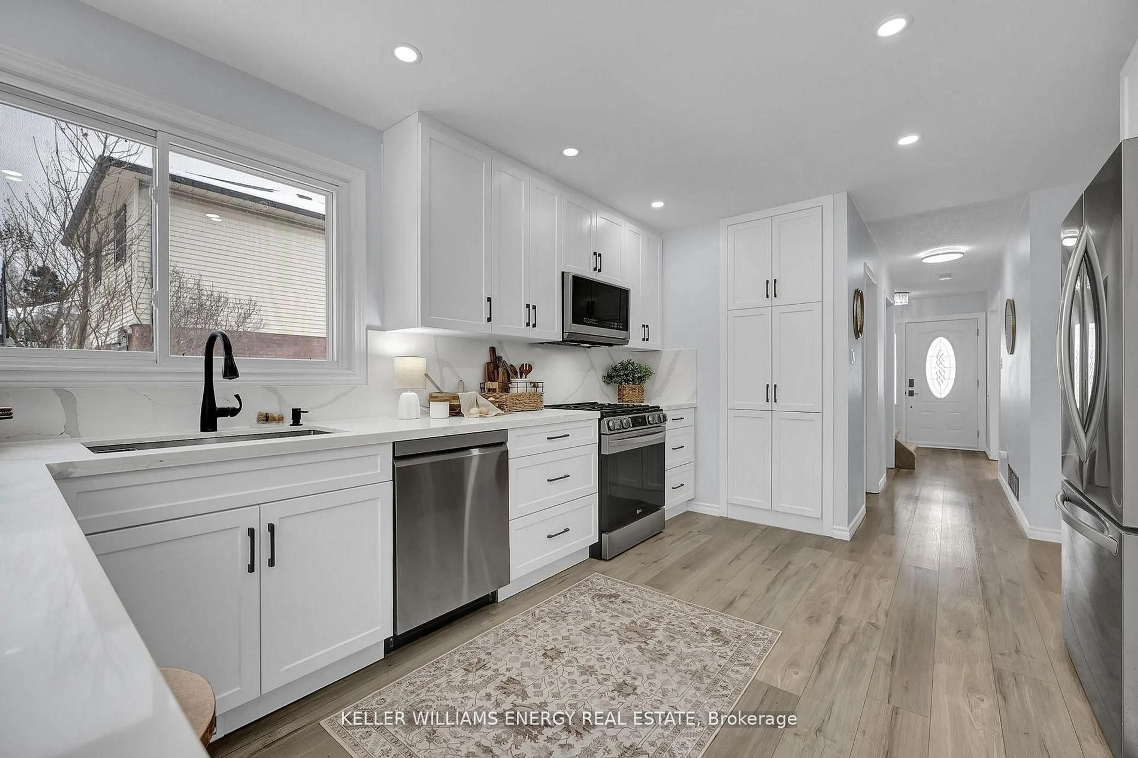 Open concept kitchen, ceramic/tile floor for 848 Copperfield Dr, Oshawa Ontario L1K 1P5