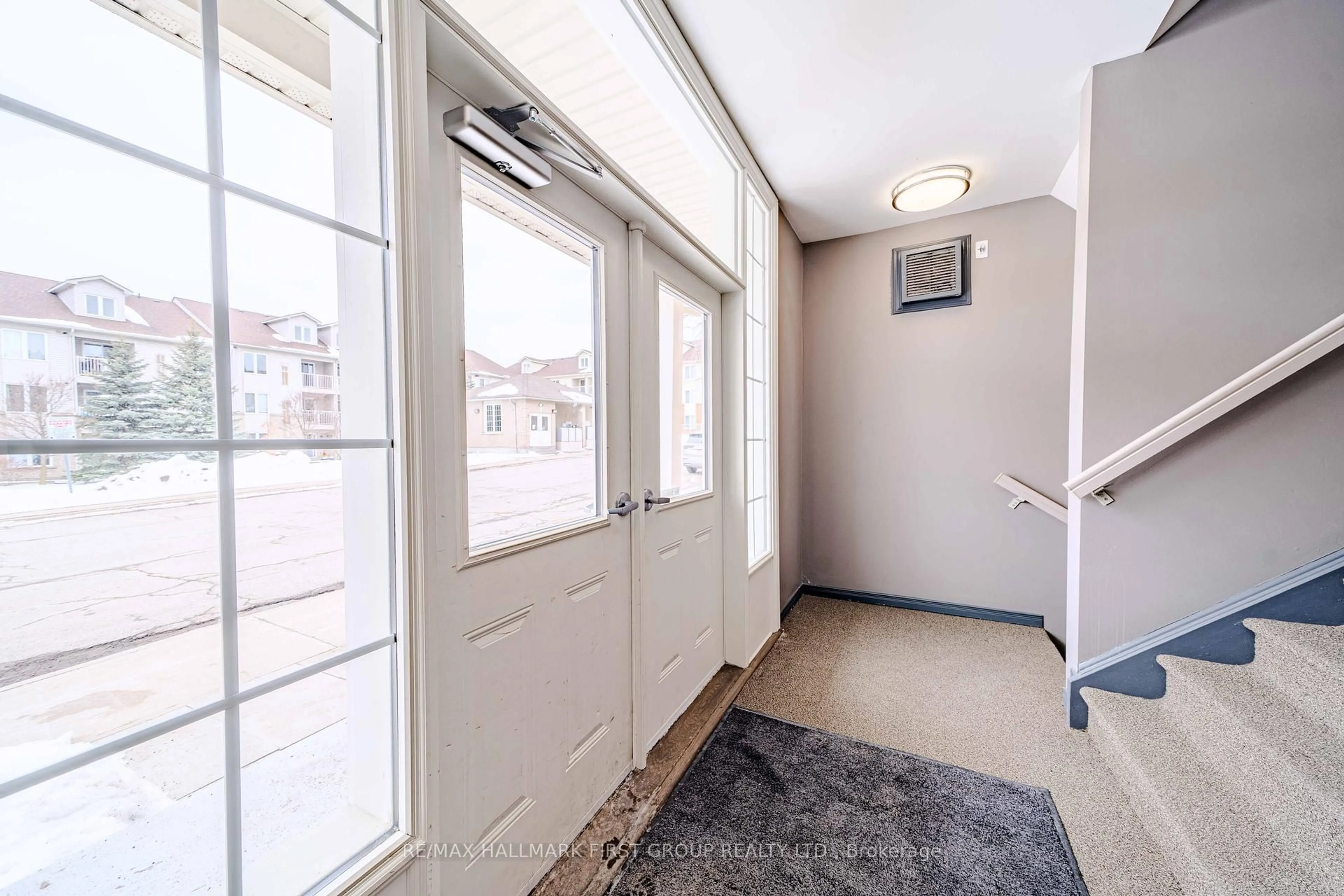 Indoor entryway for 84 Petra Way #1, Whitby Ontario L1R 0A3