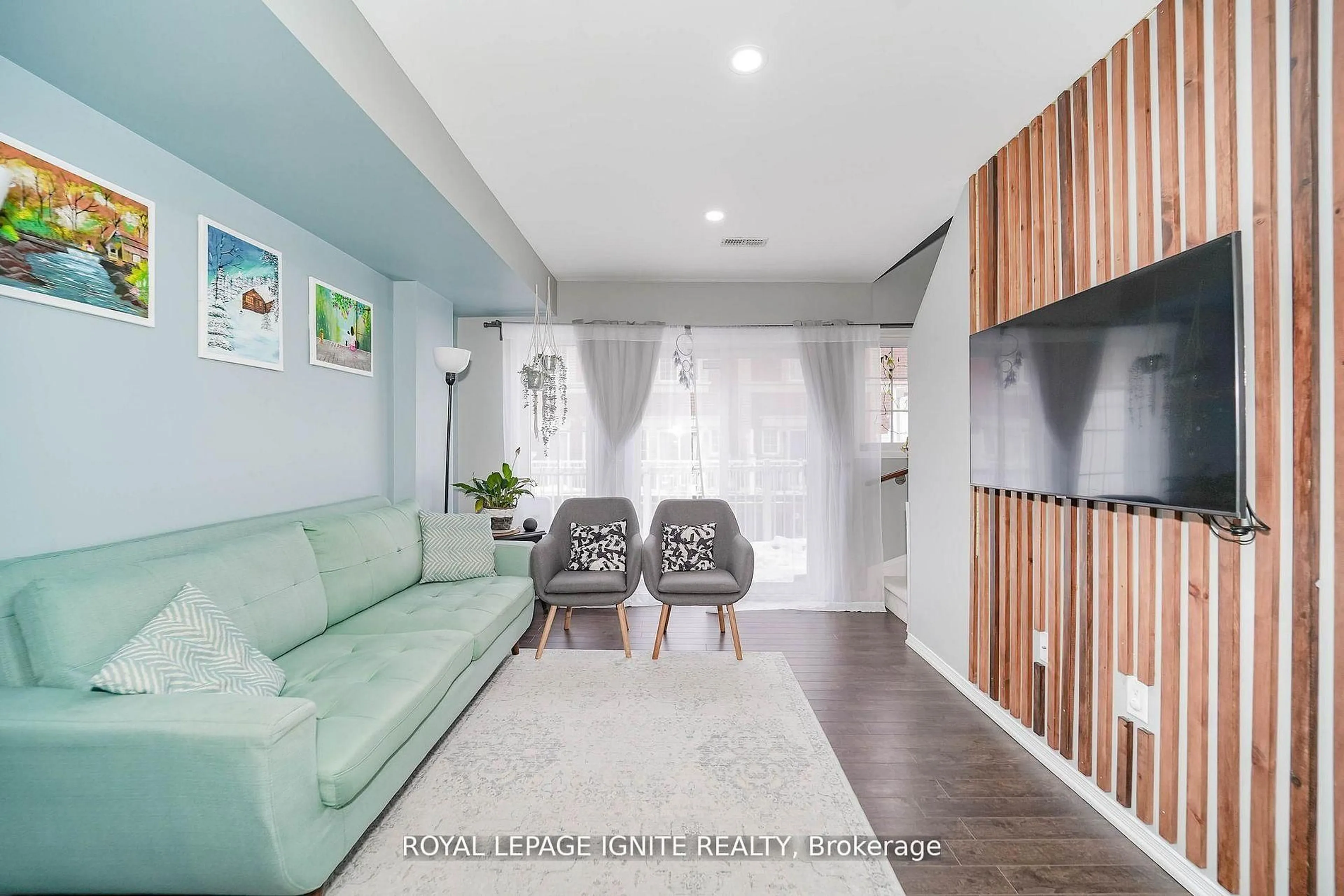 Living room with furniture, unknown for 9 Cooperage Lane, Ajax Ontario L1S 0E8