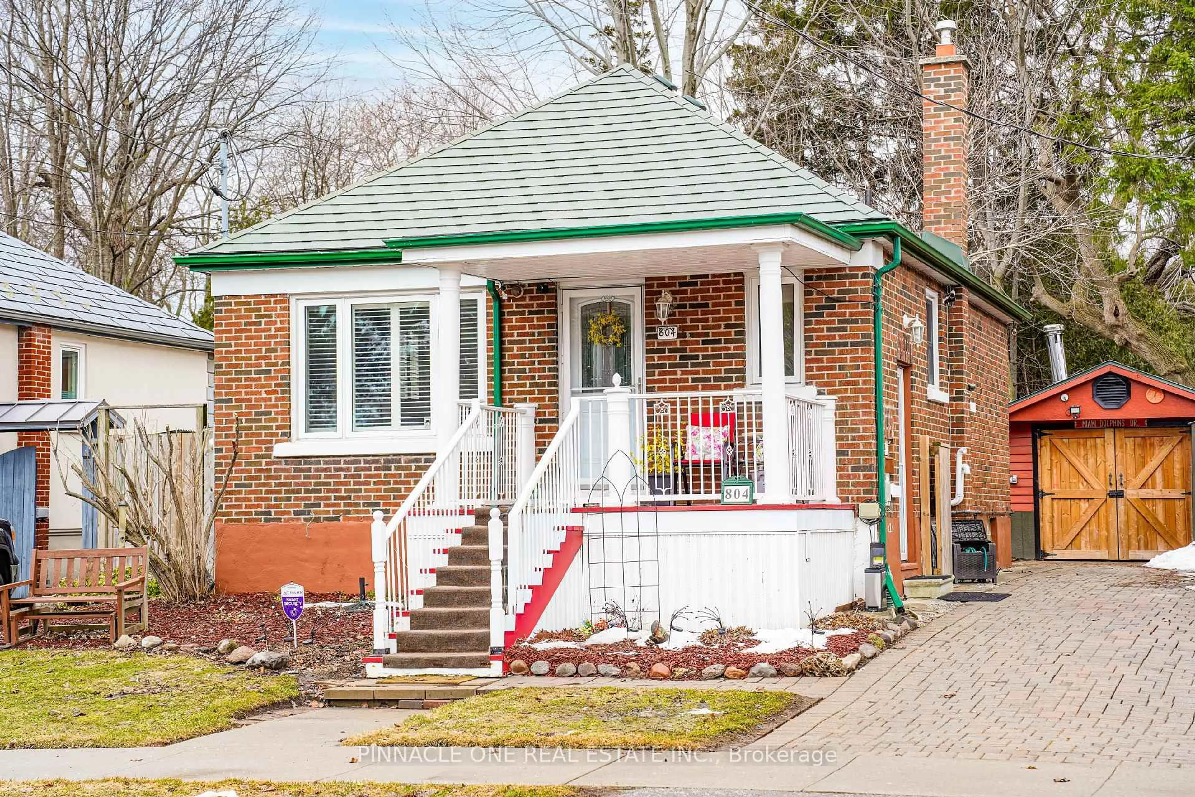 Home with brick exterior material, street for 804 Byron St, Whitby Ontario L1N 4R8