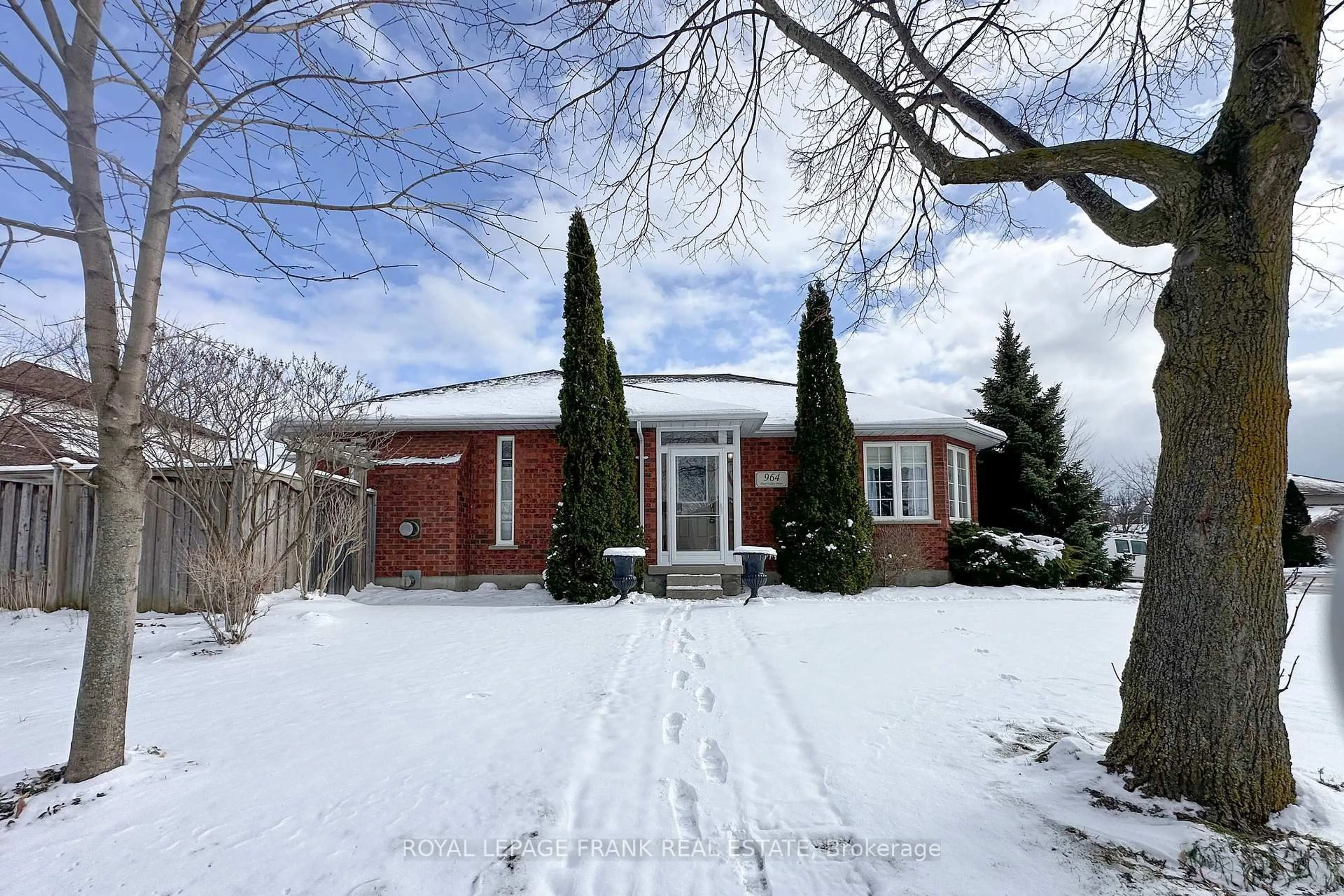 Unknown for 964 Deer Valley Dr, Oshawa Ontario L1J 8N7