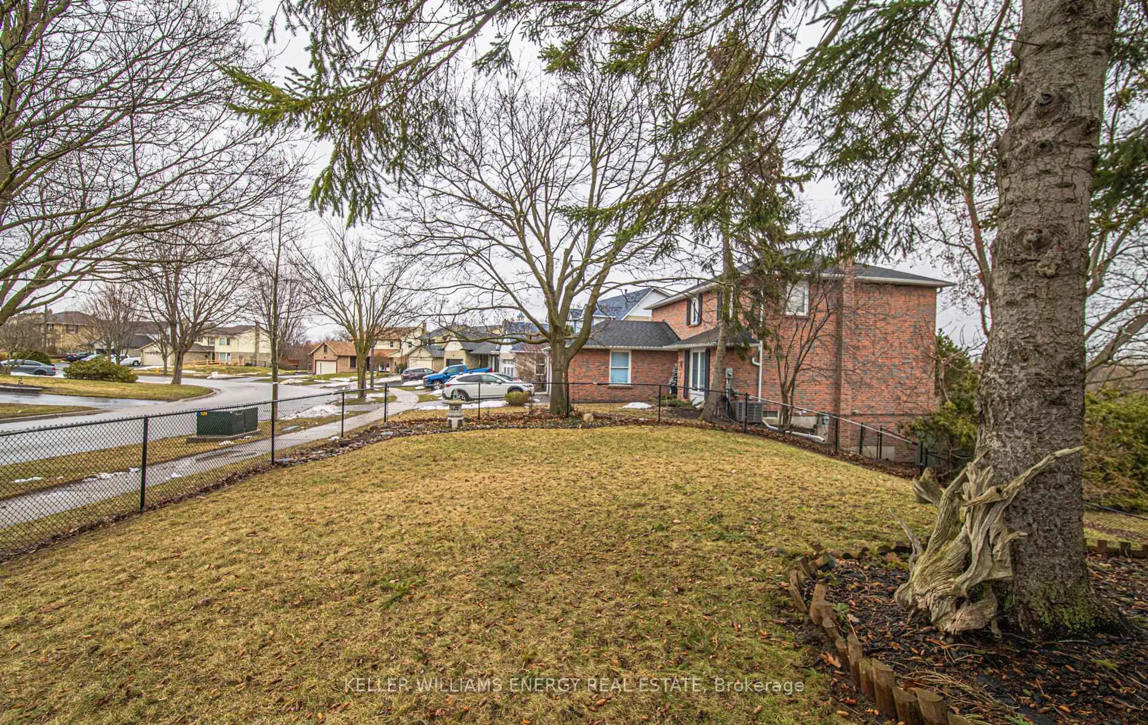 A pic from outside/outdoor area/front of a property/back of a property/a pic from drone, street for 1 Nearctic Crt, Whitby Ontario L1N 6P7