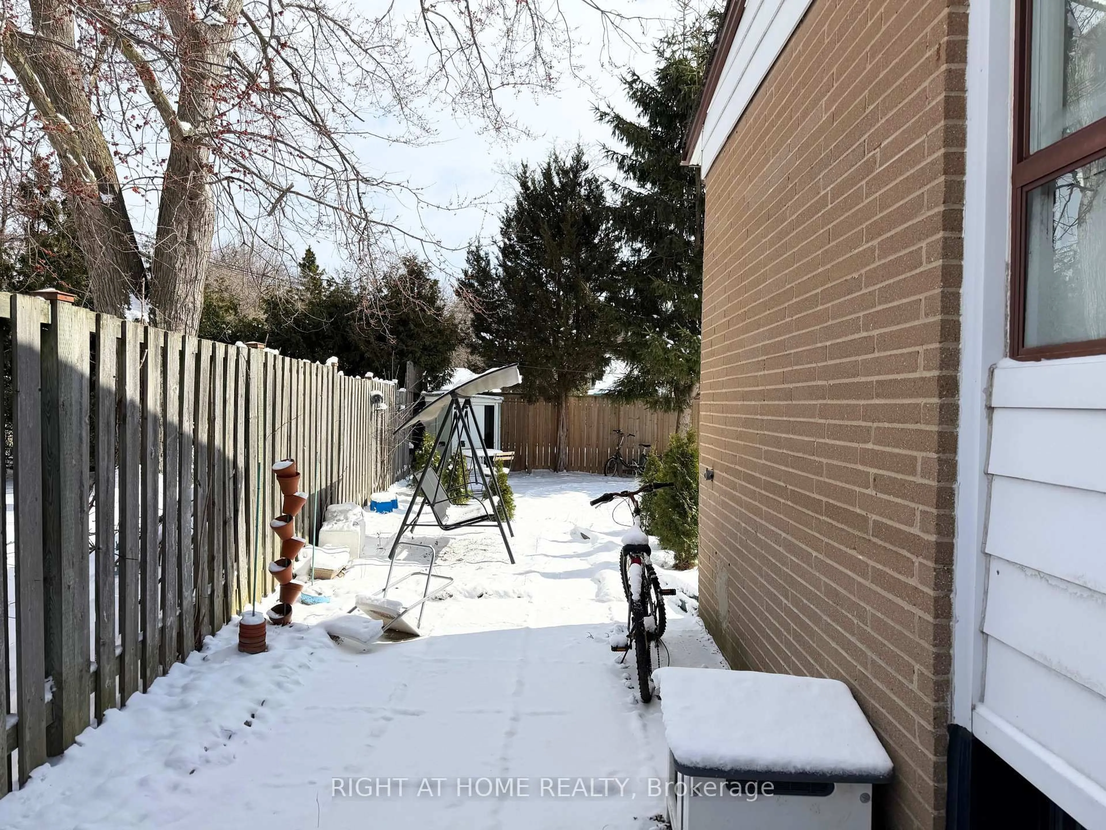 Unknown for 52 Bonnechere Cres, Toronto Ontario M1K 4Z3