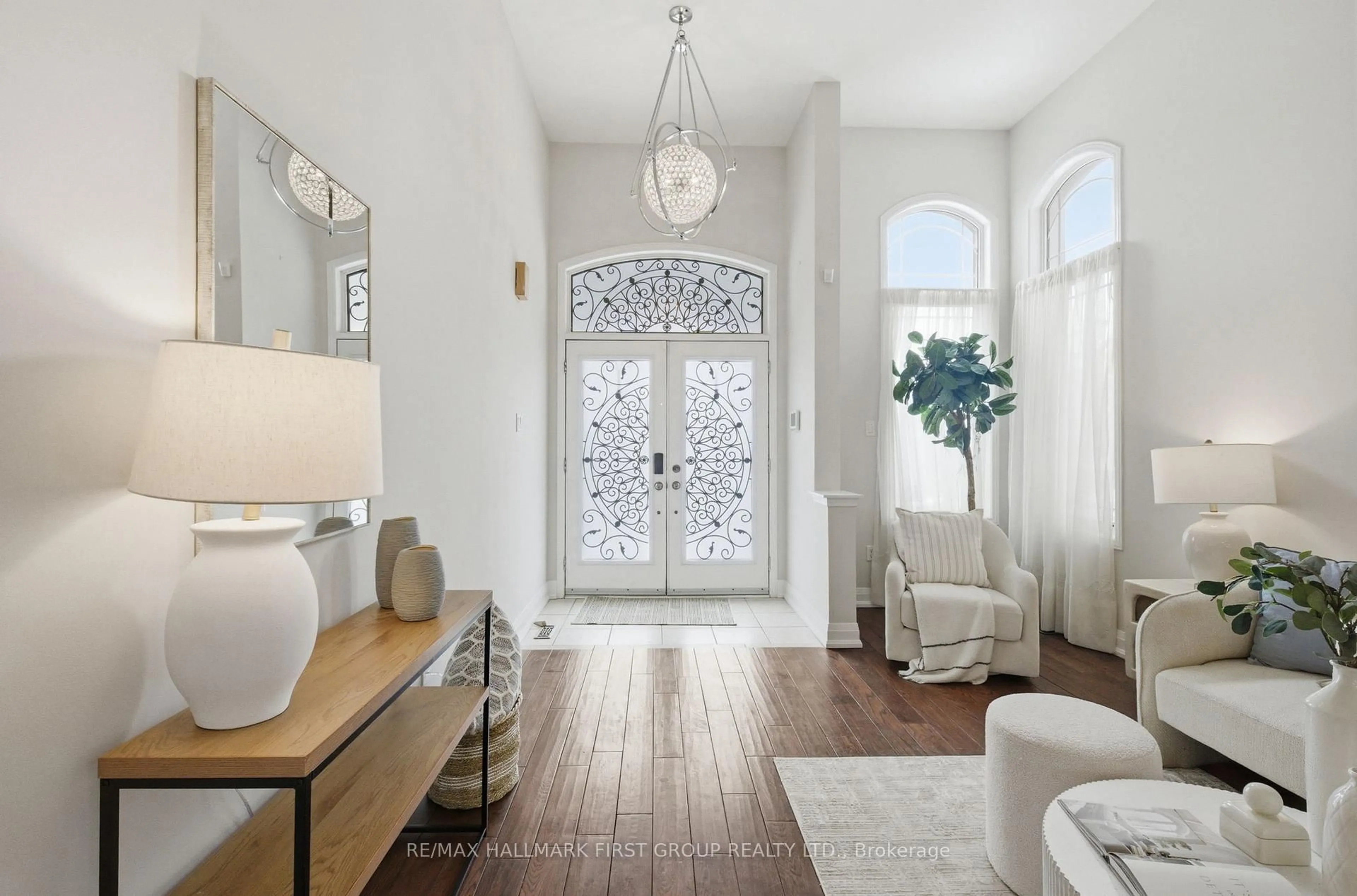 Indoor entryway for 3 Abraham Crt, Ajax Ontario L1Z 0A9