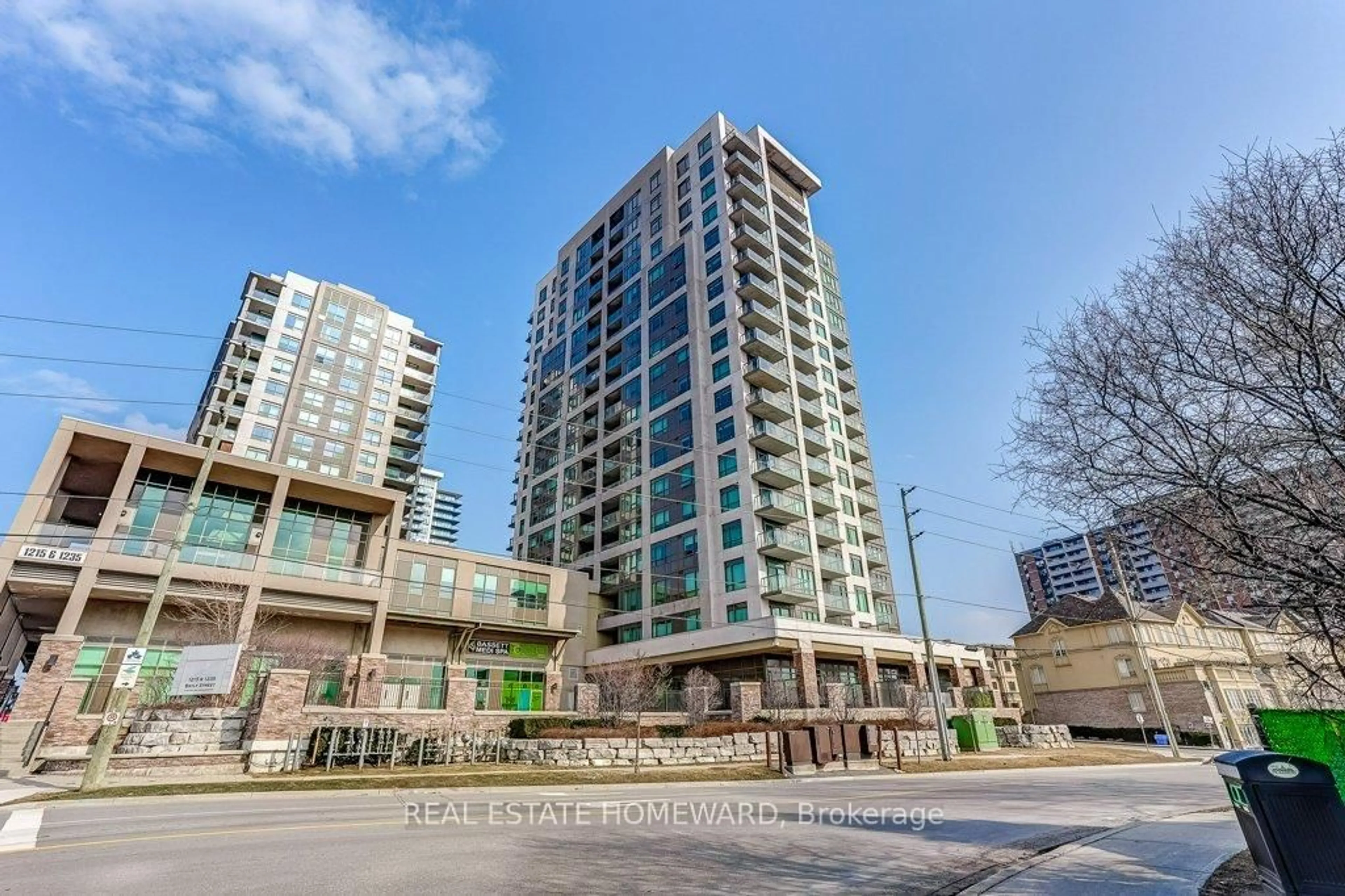 A pic from outside/outdoor area/front of a property/back of a property/a pic from drone, city buildings view from balcony for 1215 Bayly St #501, Pickering Ontario L1W 0B4