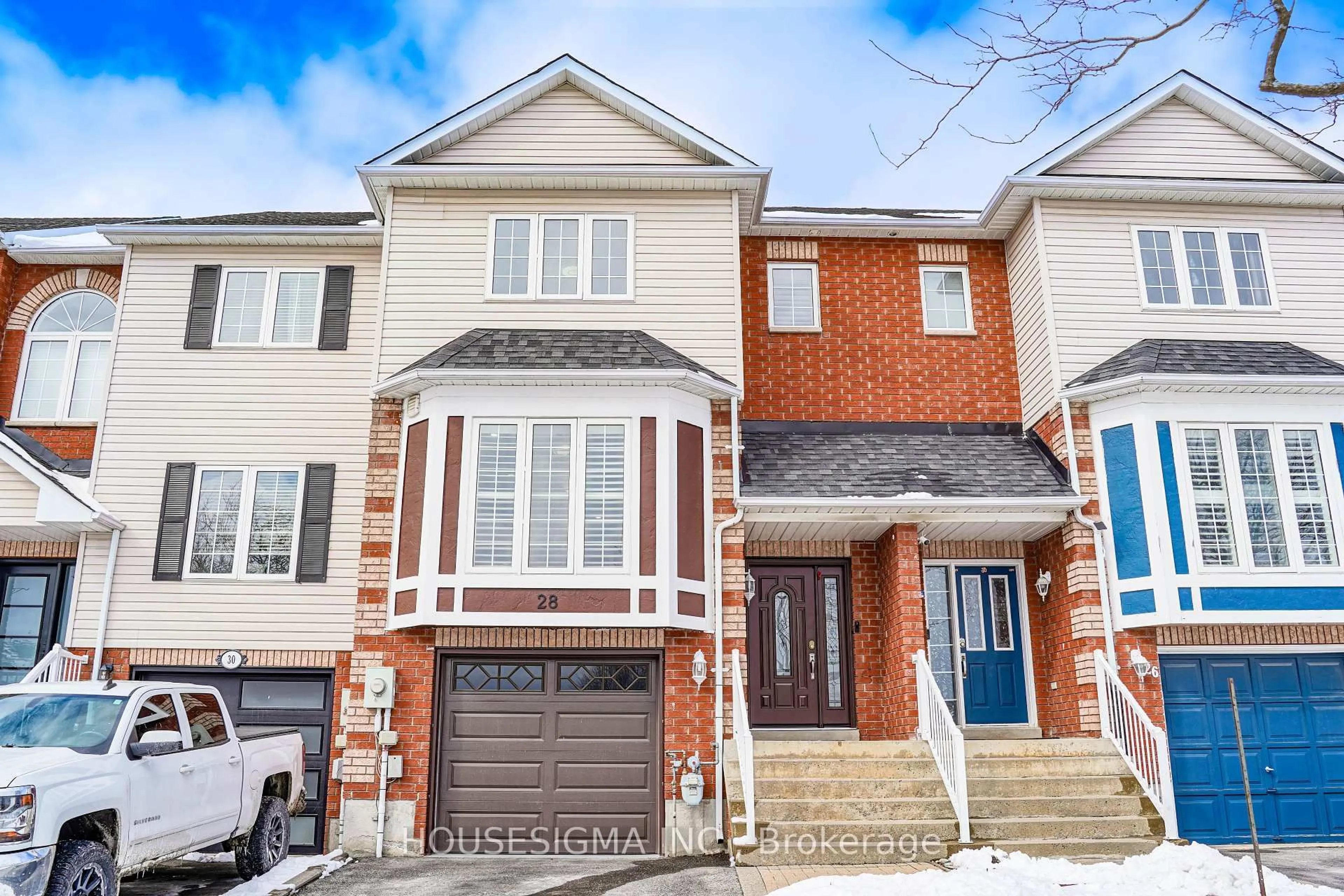 Home with brick exterior material, street for 28 Kilgannon Ave, Clarington Ontario L1E 3E1