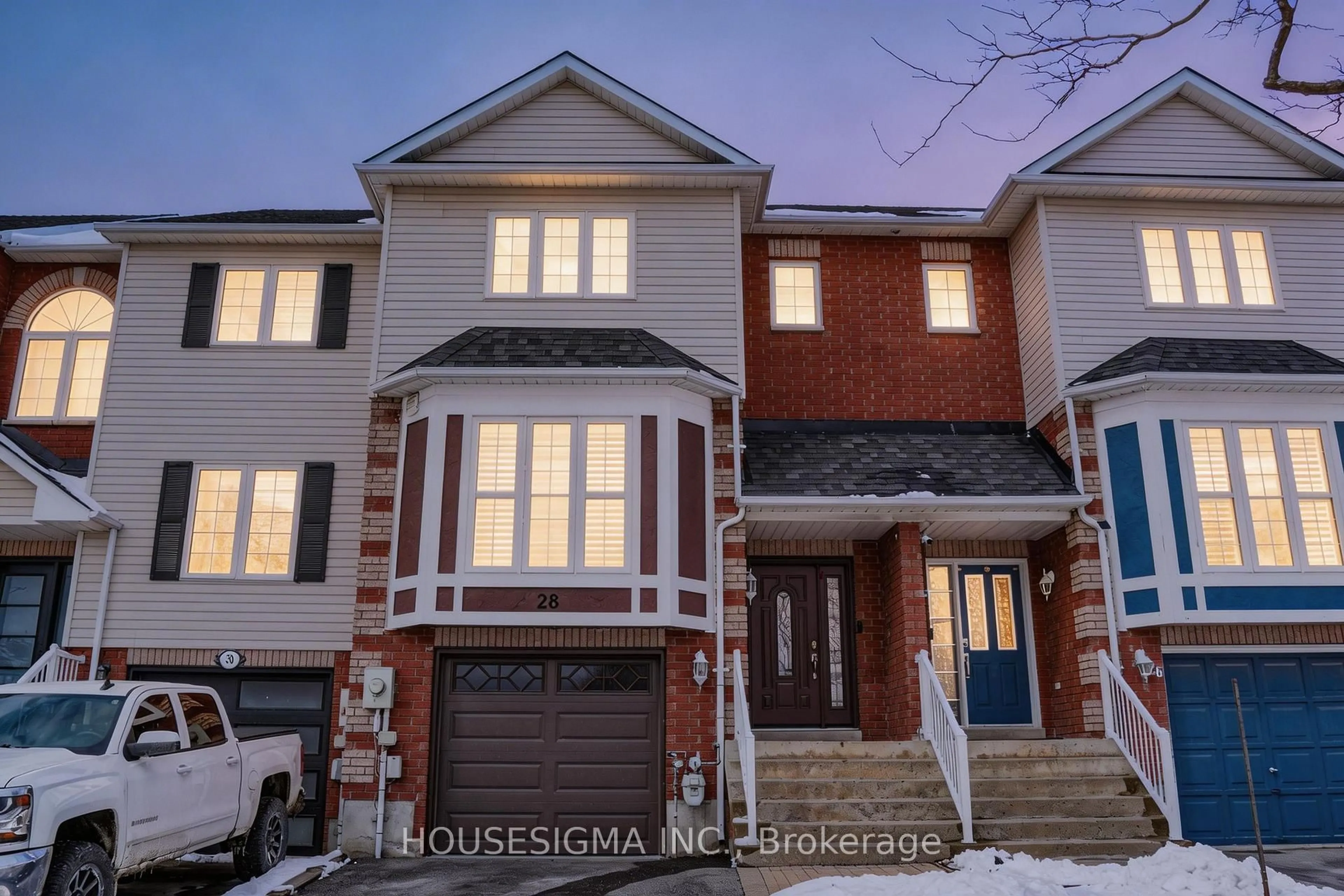 Home with brick exterior material, street for 28 Kilgannon Ave, Clarington Ontario L1E 3E1