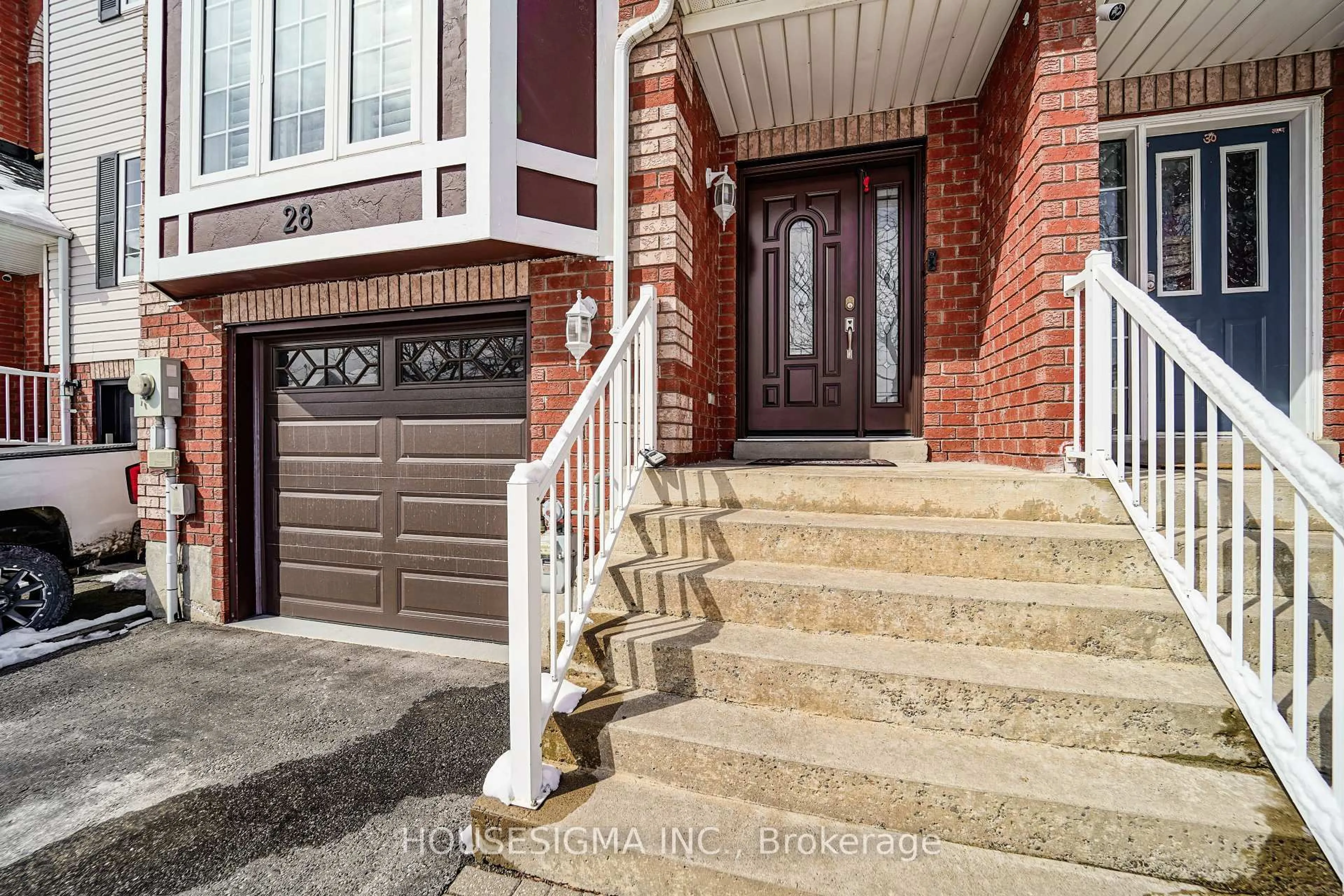 Home with brick exterior material, street for 28 Kilgannon Ave, Clarington Ontario L1E 3E1
