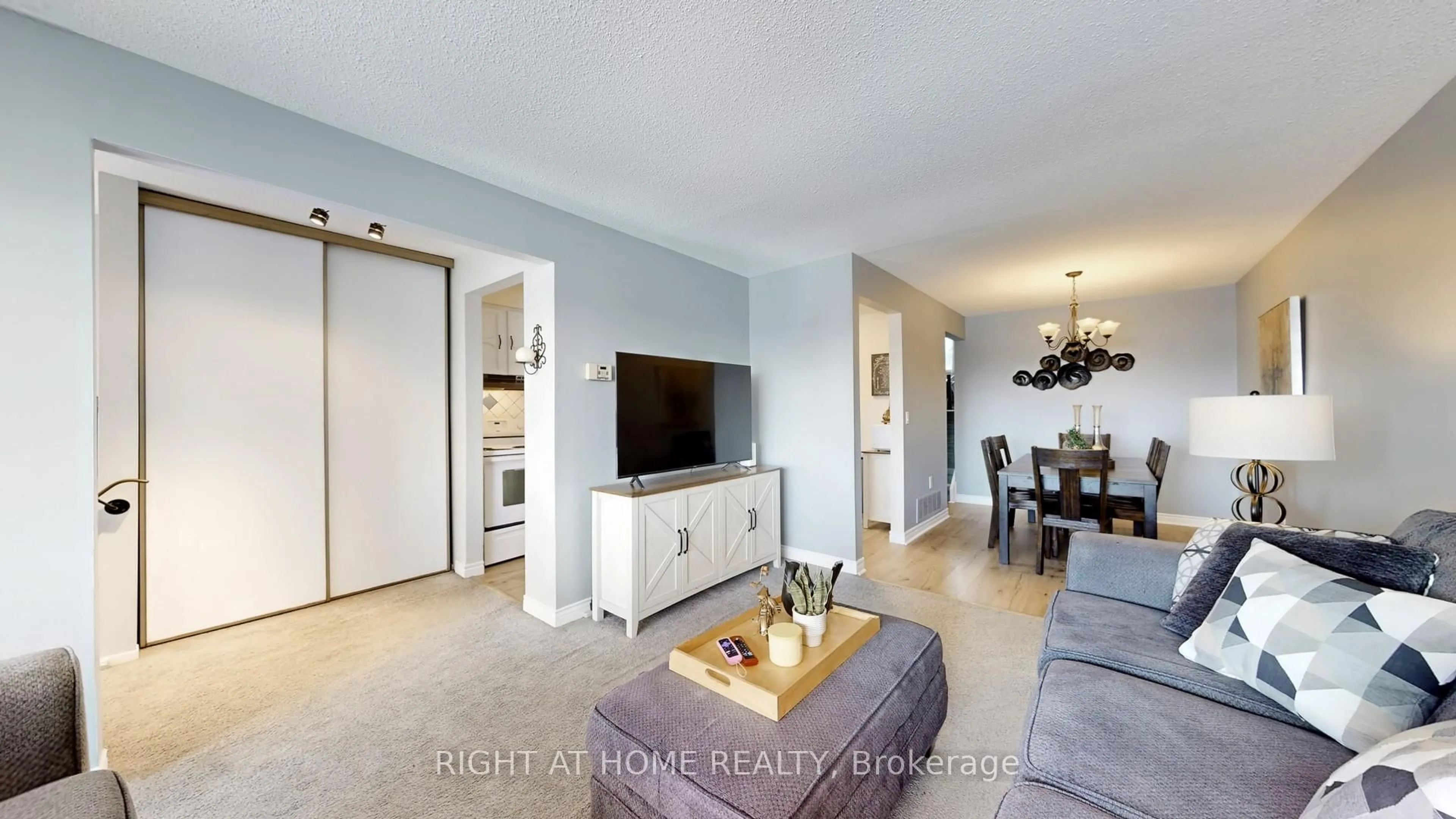 Living room with furniture, unknown for 1265 Sunnybrae Cres, Oshawa Ontario L1H 8E2