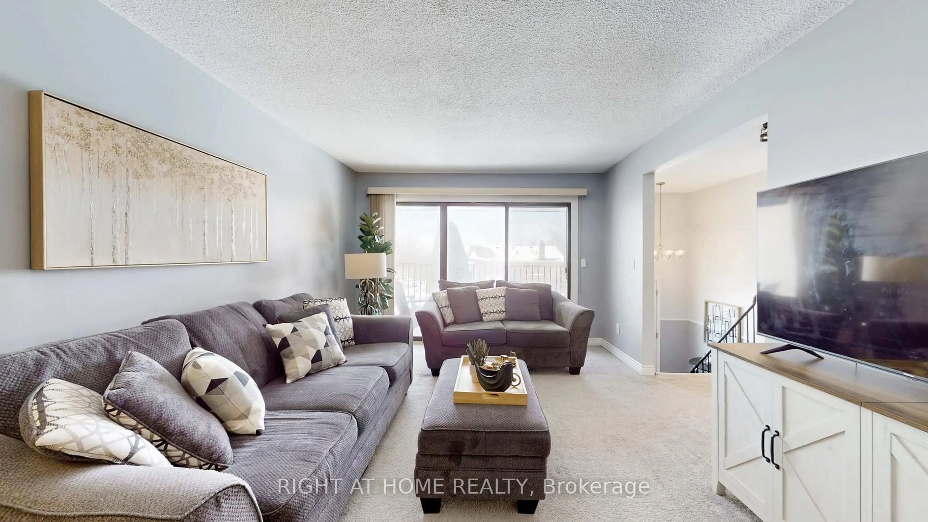 Living room with furniture, unknown for 1265 Sunnybrae Cres, Oshawa Ontario L1H 8E2