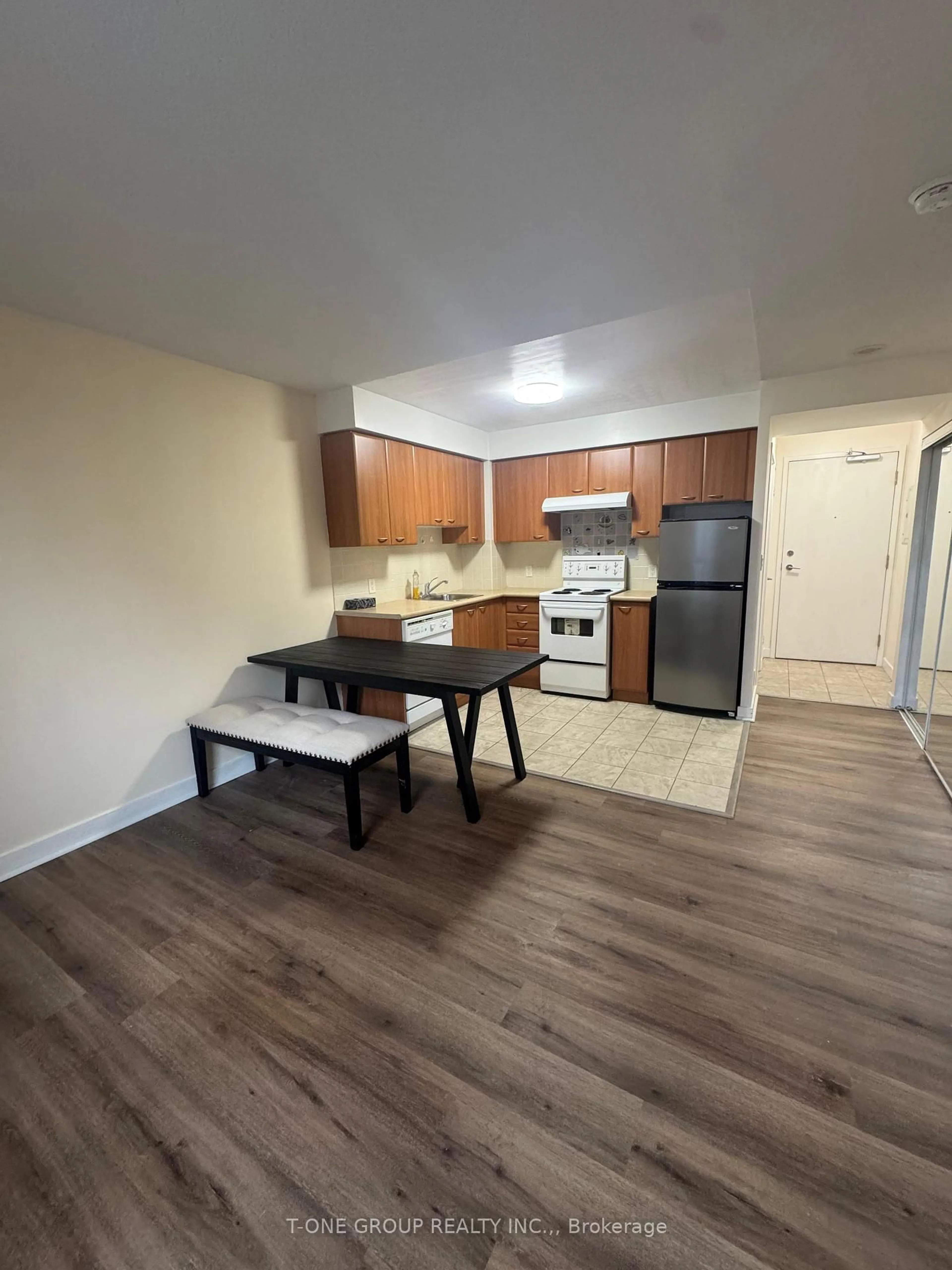 A pic of a room for 38 Lee Centre Dr #1111, Toronto Ontario M1H 3J7