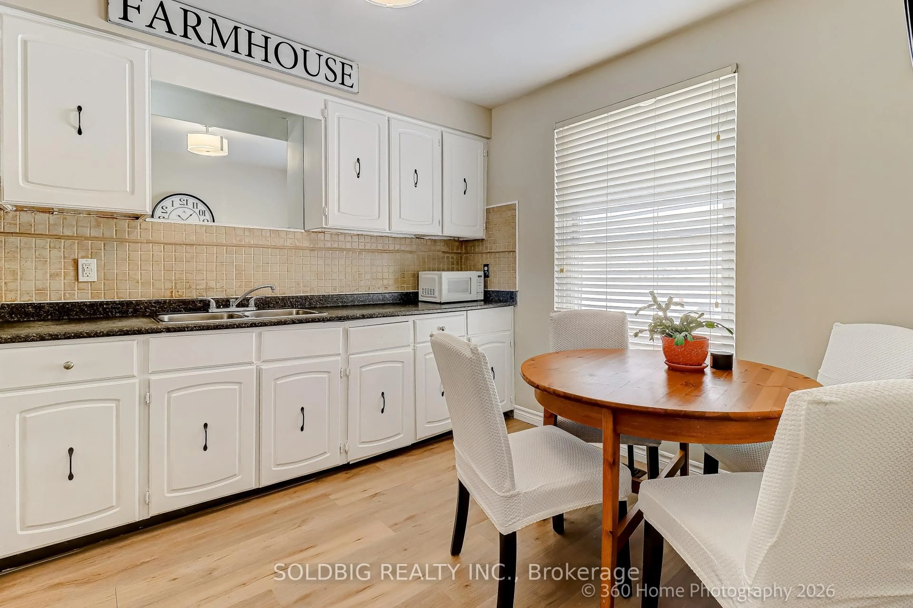 Unknown for 9 Loscombe Dr, Clarington Ontario L1C 3S8