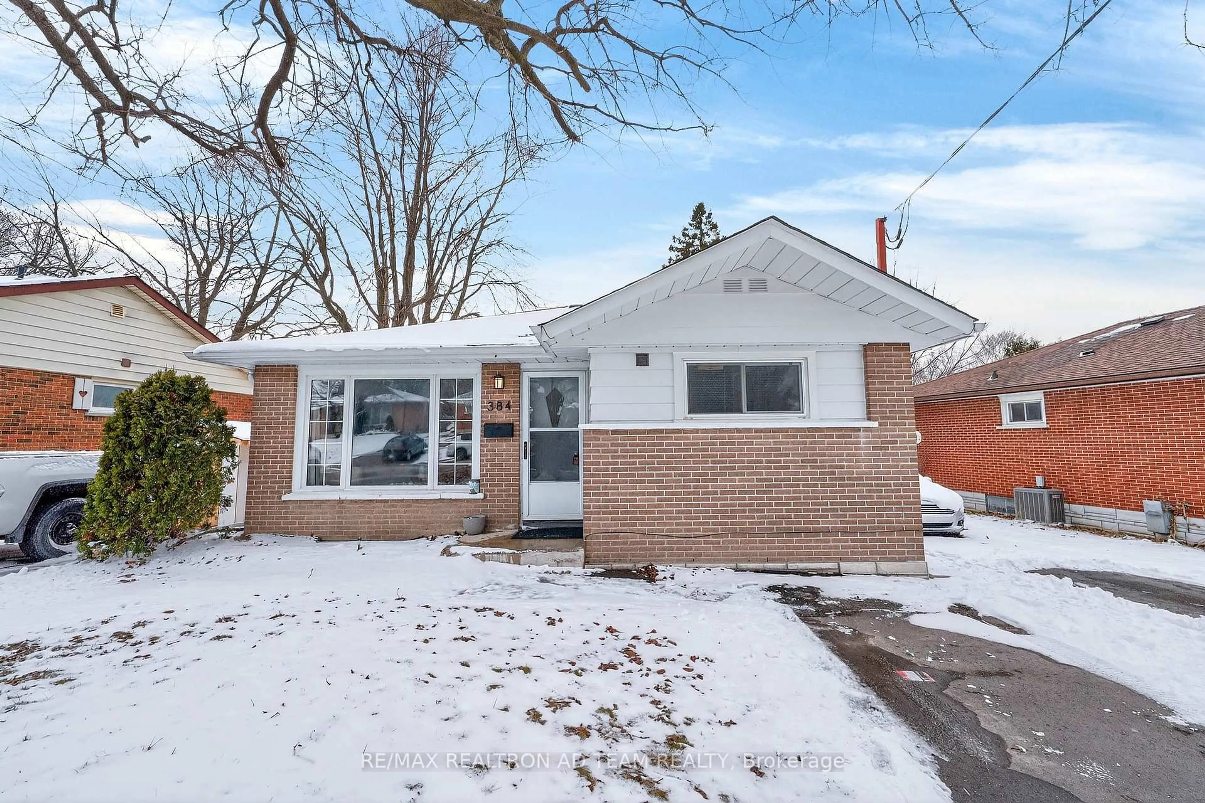 Home with brick exterior material, street for 384 Elizabeth St, Oshawa Ontario L1J 5S8