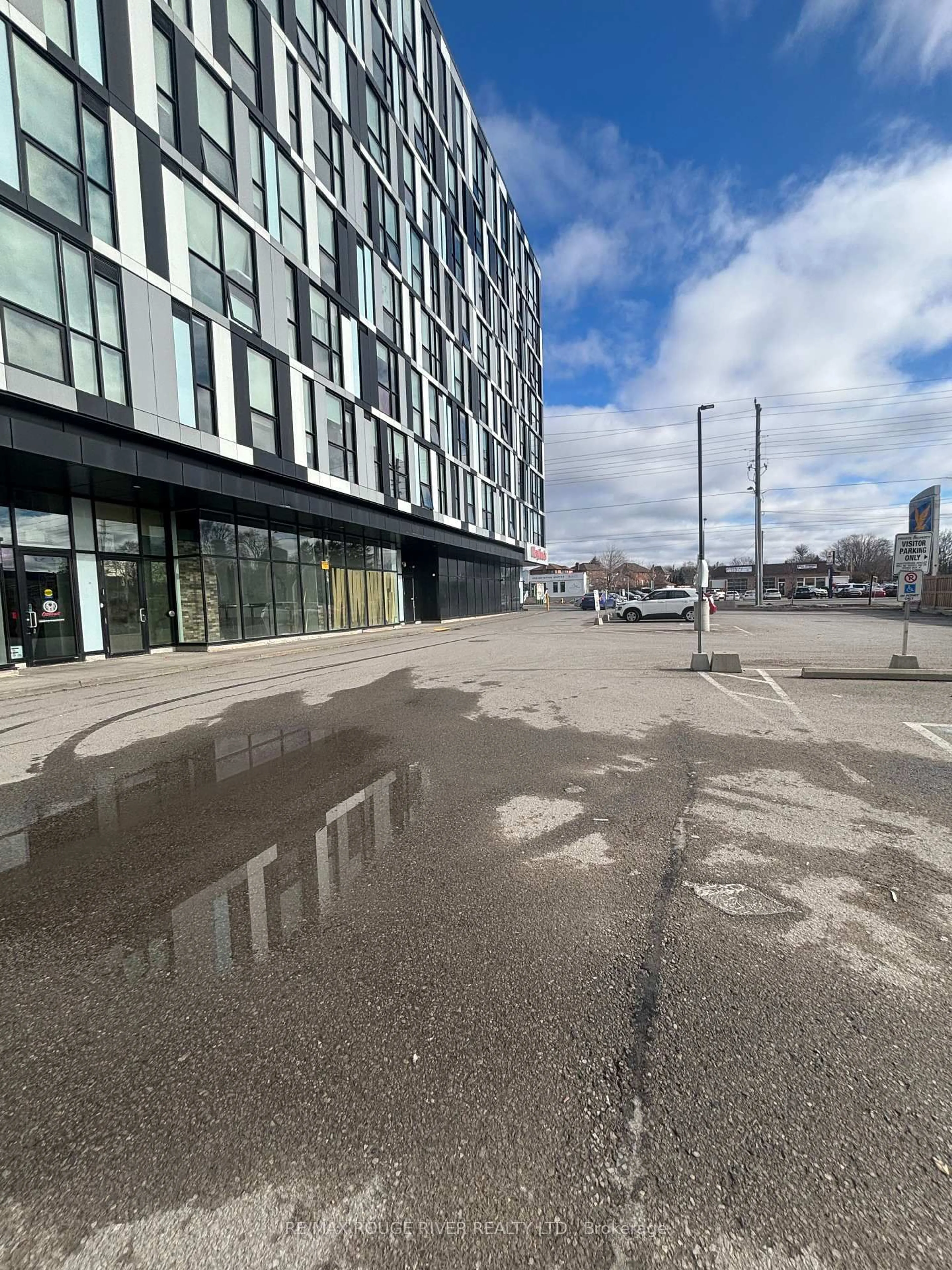 Unknown for 1900 Simcoe St #536, Oshawa Ontario L1G 4Y3