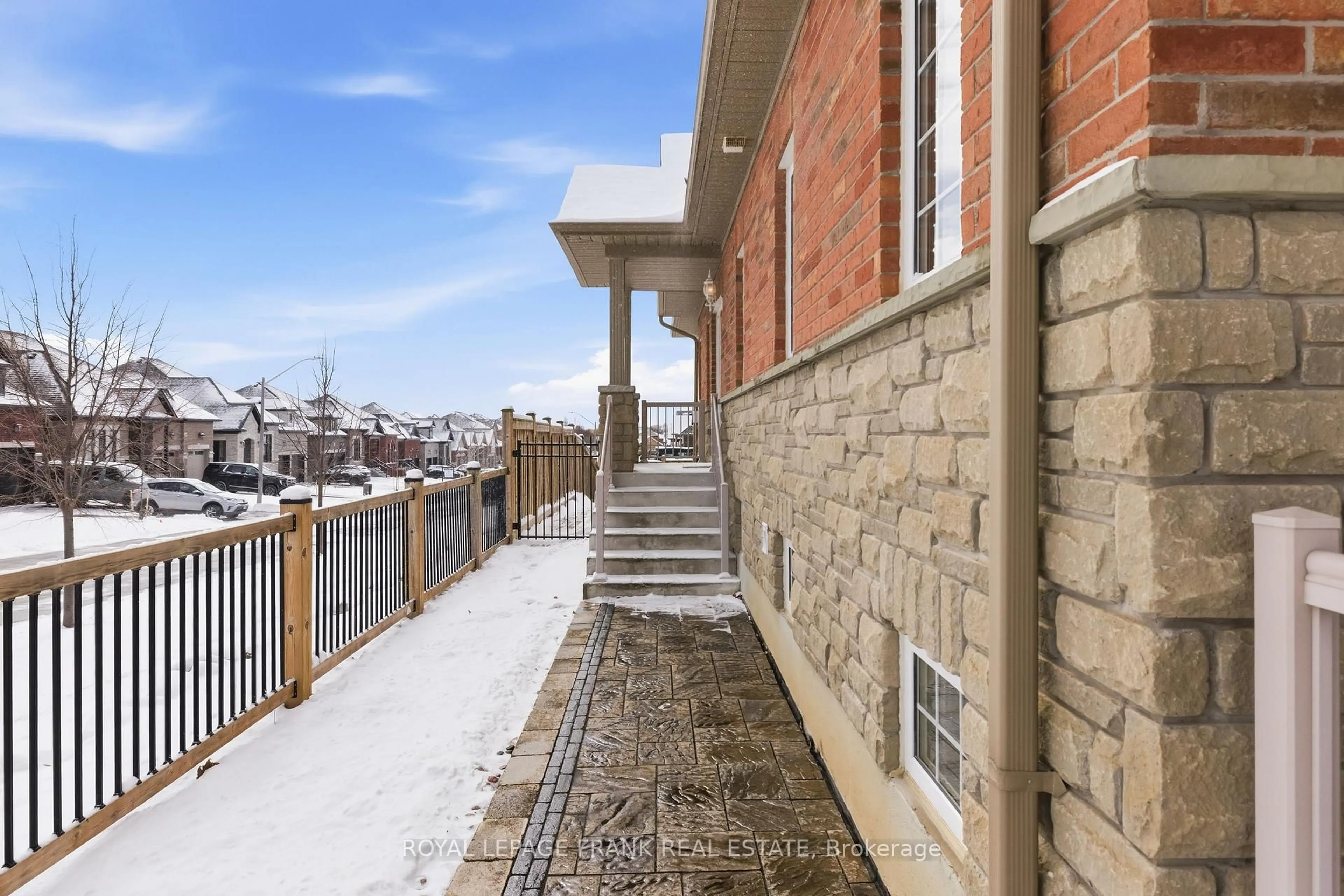 Unknown for 51 Nathan Ave, Whitby Ontario L1M 0K2