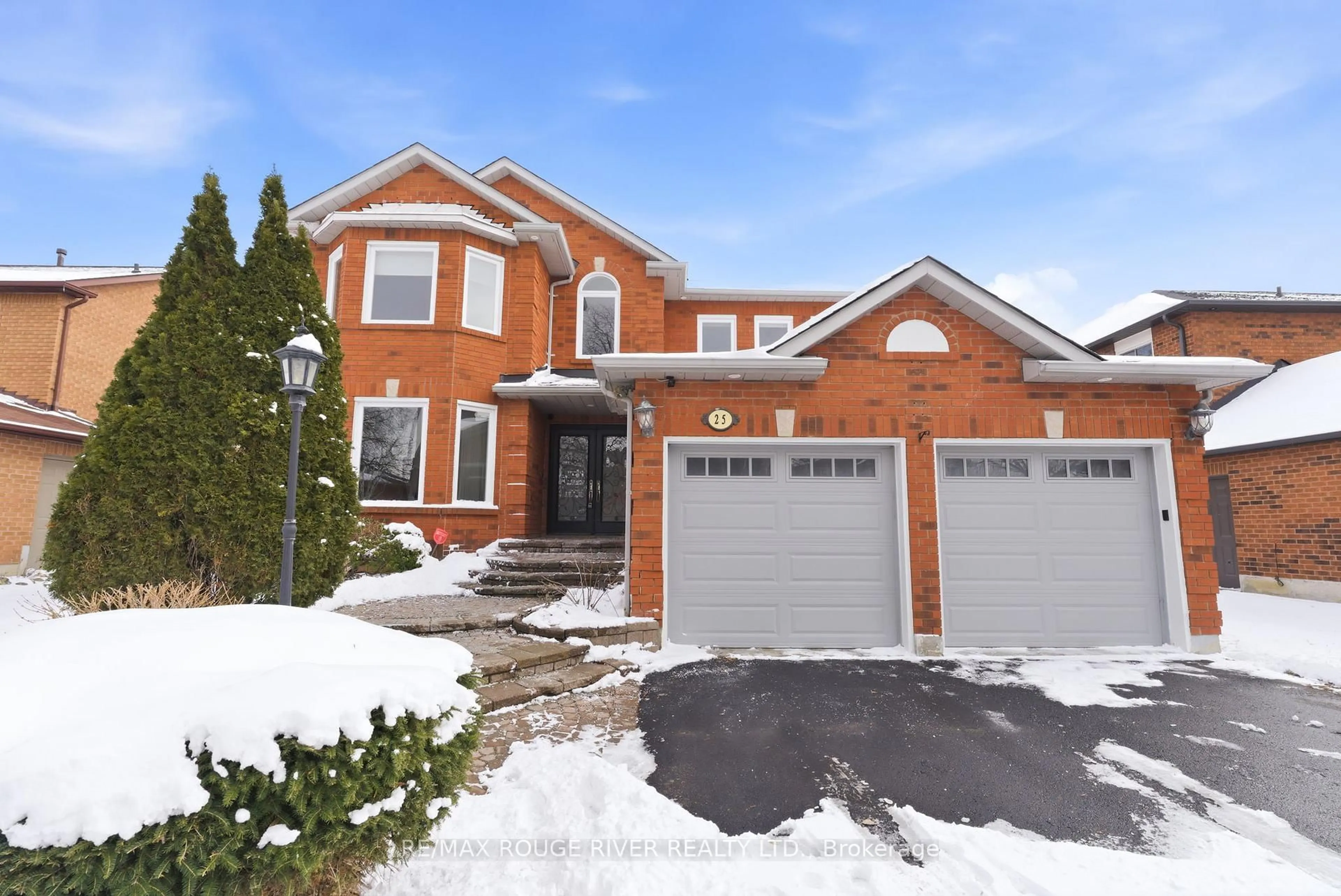 Home with brick exterior material, street for 25 Glencedar Cres, Whitby Ontario L1R 1X3