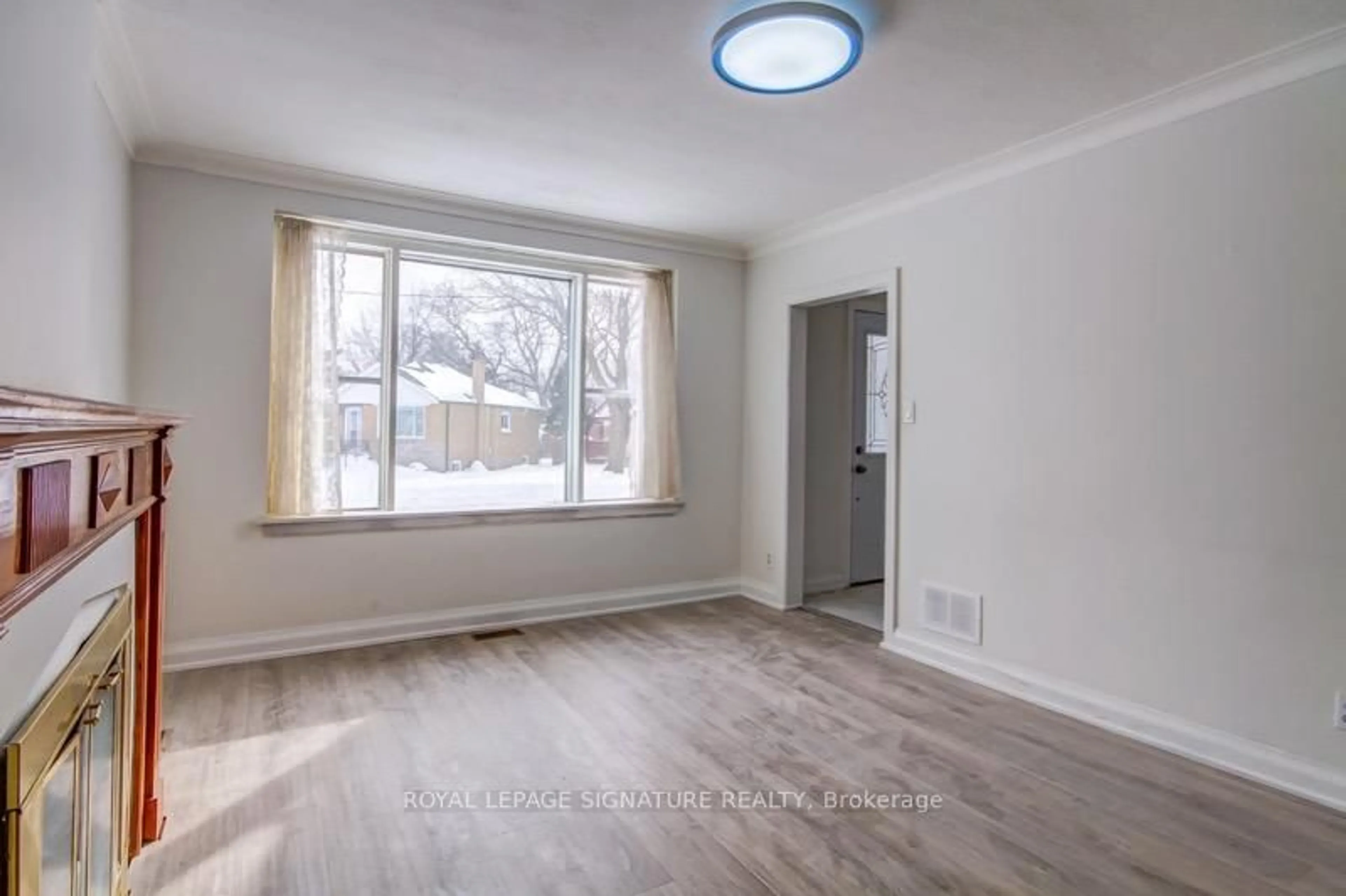 A pic of a room for 88 Westview Blvd, Toronto Ontario M4B 3J1