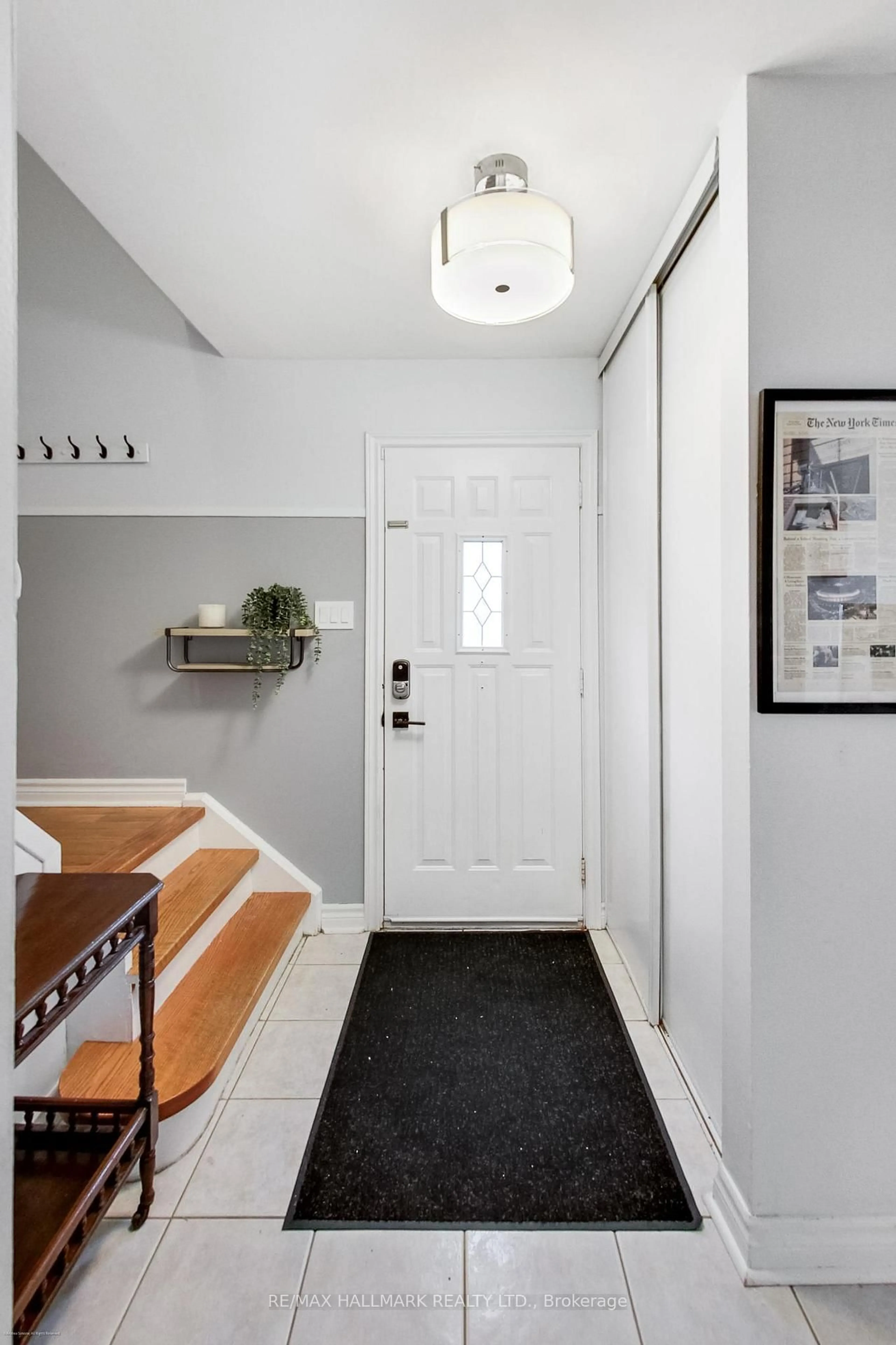 Indoor entryway for 70 Cass Ave #120, Toronto Ontario M1T 3P9