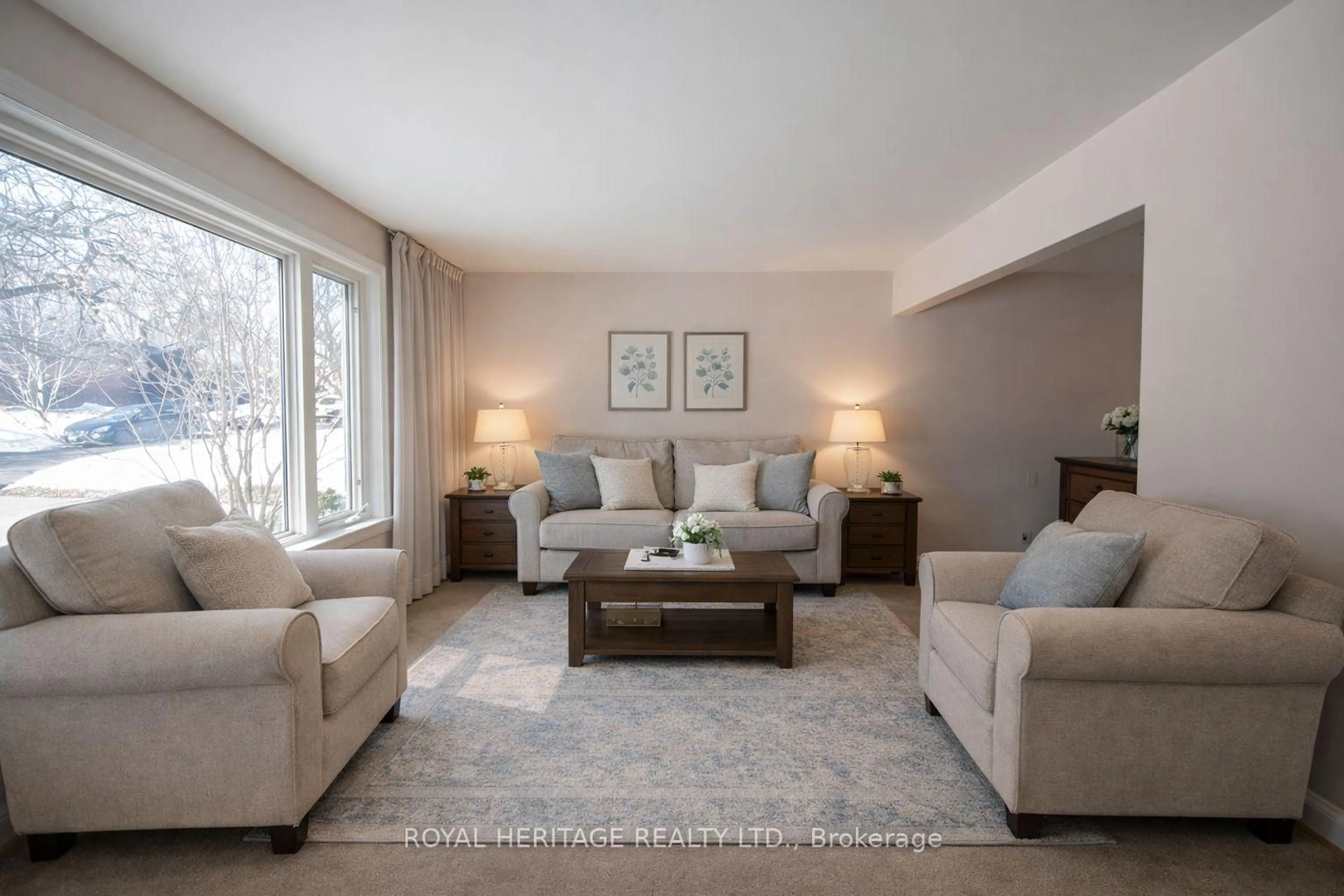 Living room with furniture, unknown for 17 Kingswell Cres, Toronto Ontario M1L 3E2