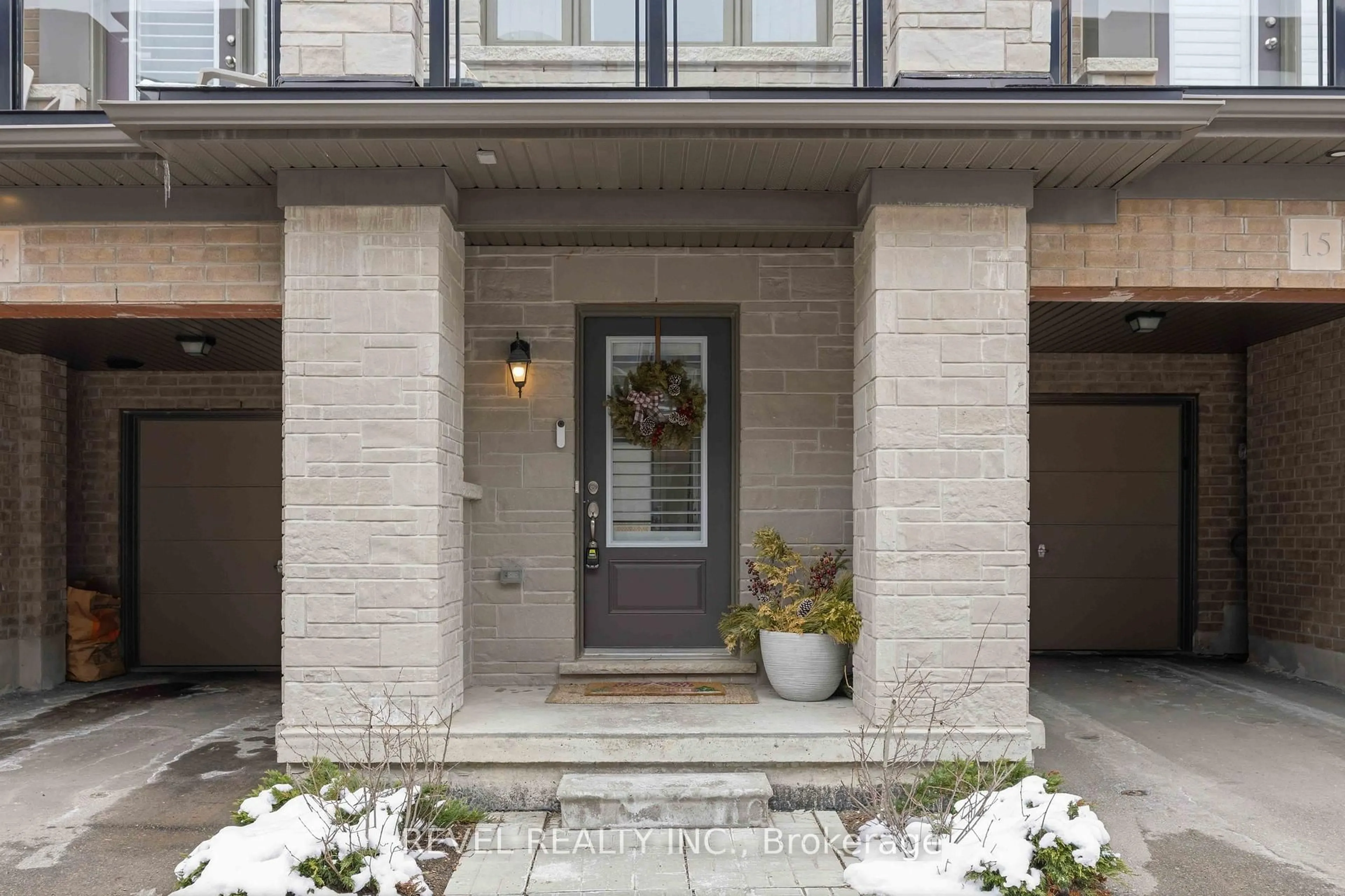 Indoor entryway for 1956 Altona Rd #14, Pickering Ontario L1V 1M7