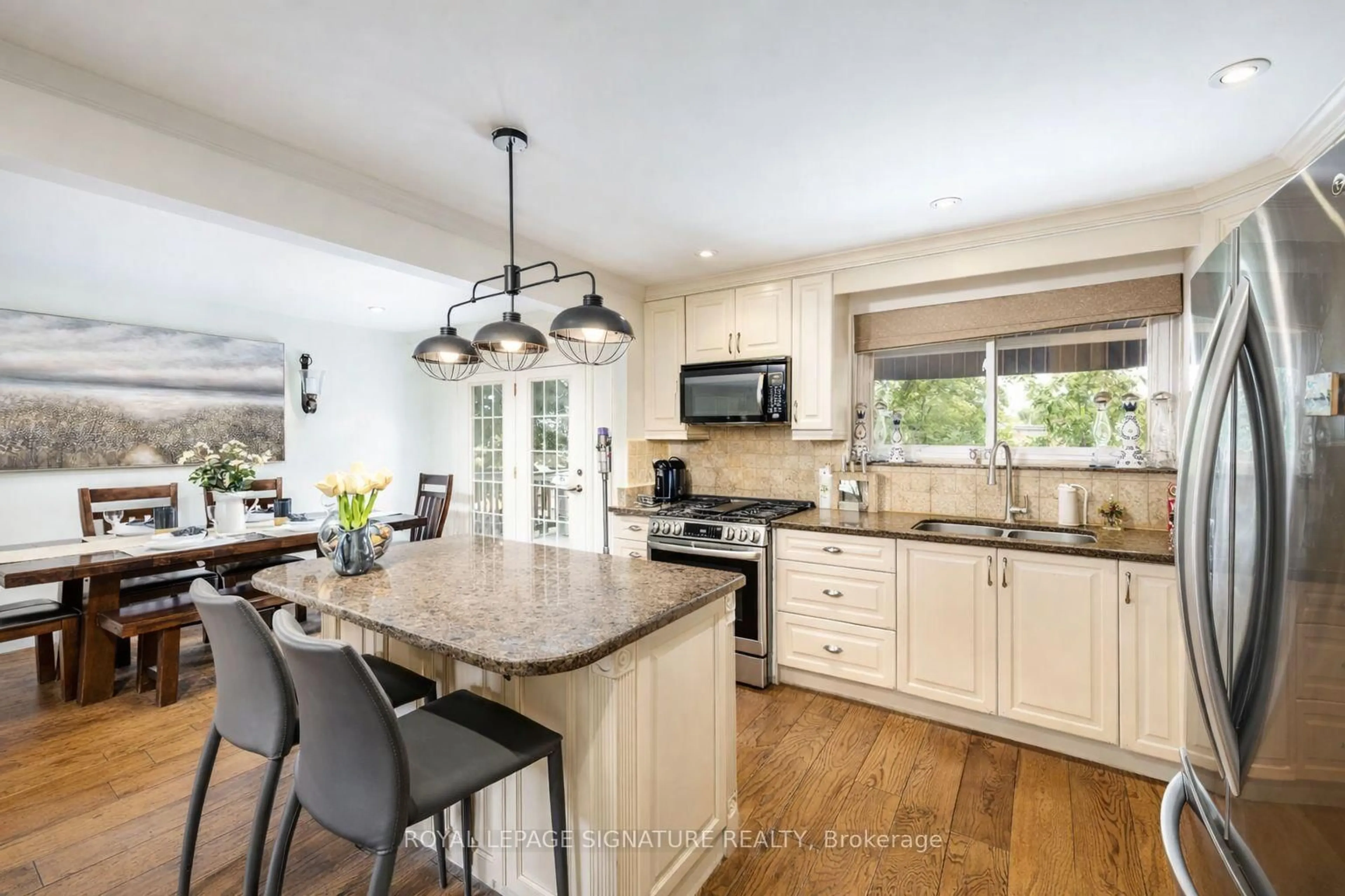 Open concept kitchen, ceramic/tile floor for 105 Catalina Dr, Toronto Ontario M1M 1K7