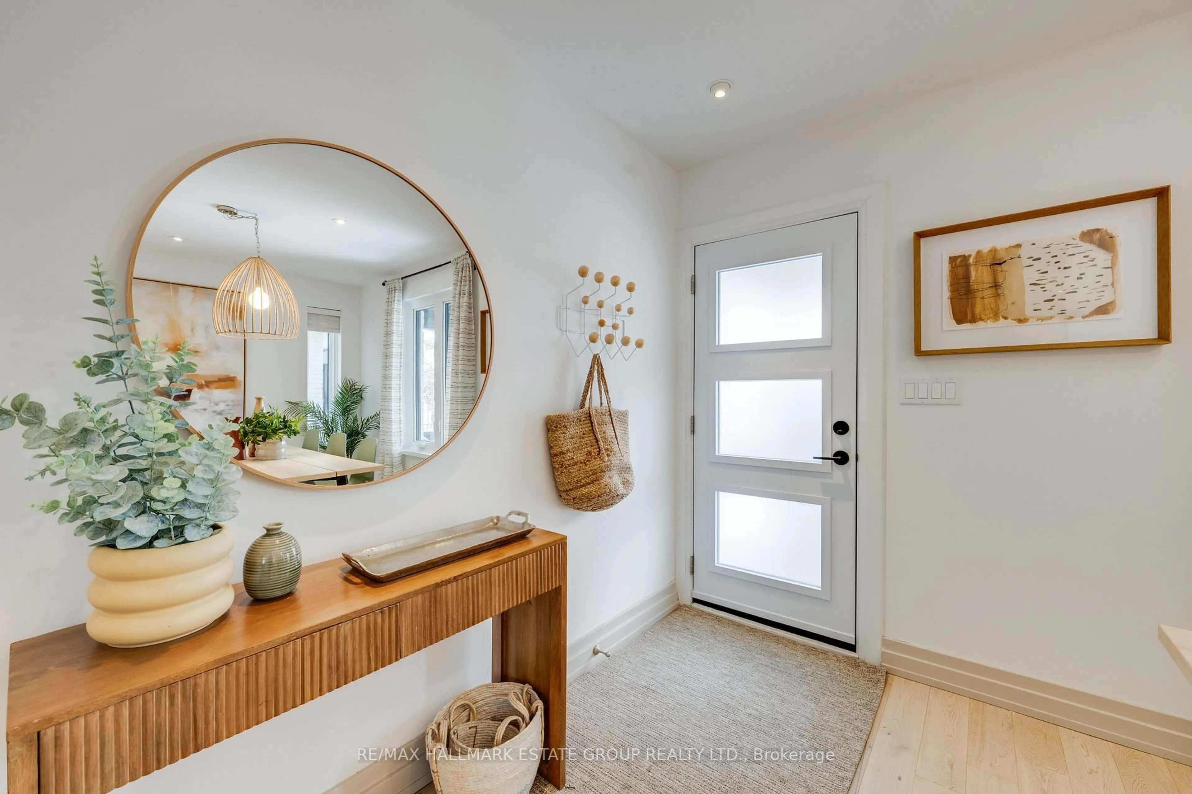 Indoor entryway for 144 Glebemount Ave, Toronto Ontario M4C 3S5