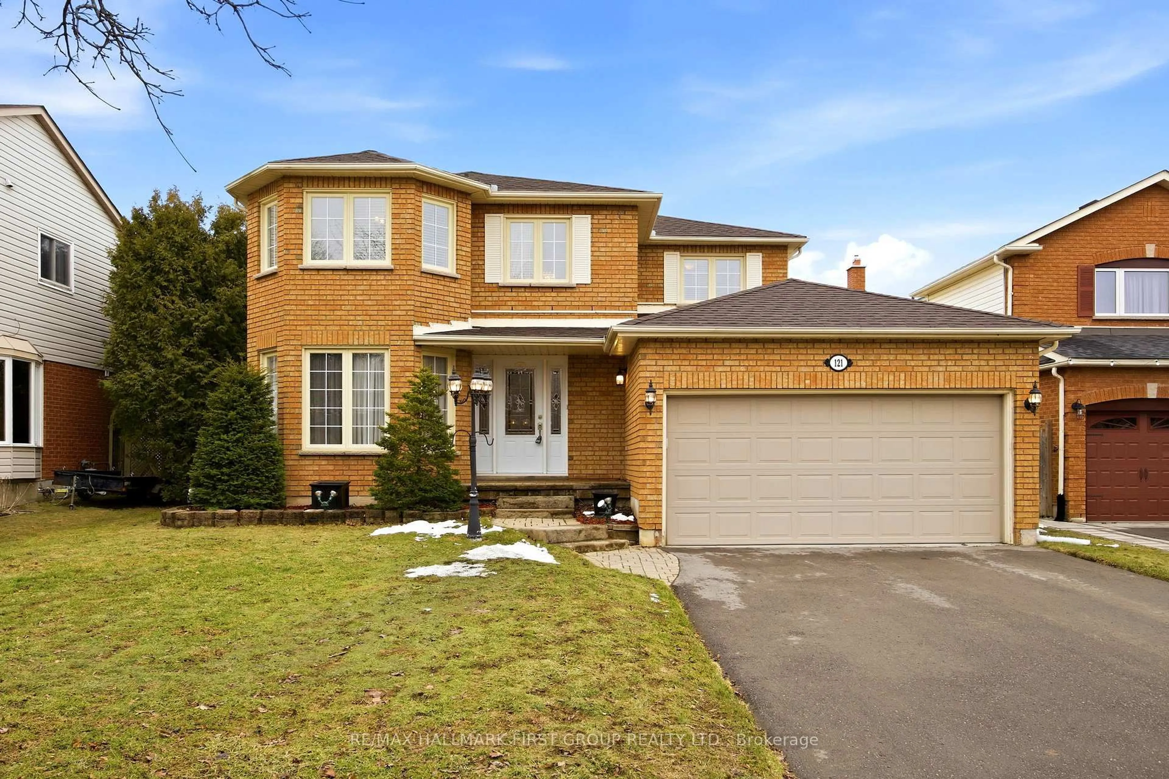 Home with brick exterior material, street for 121 Glenabbey Dr, Clarington Ontario L1E 2B7