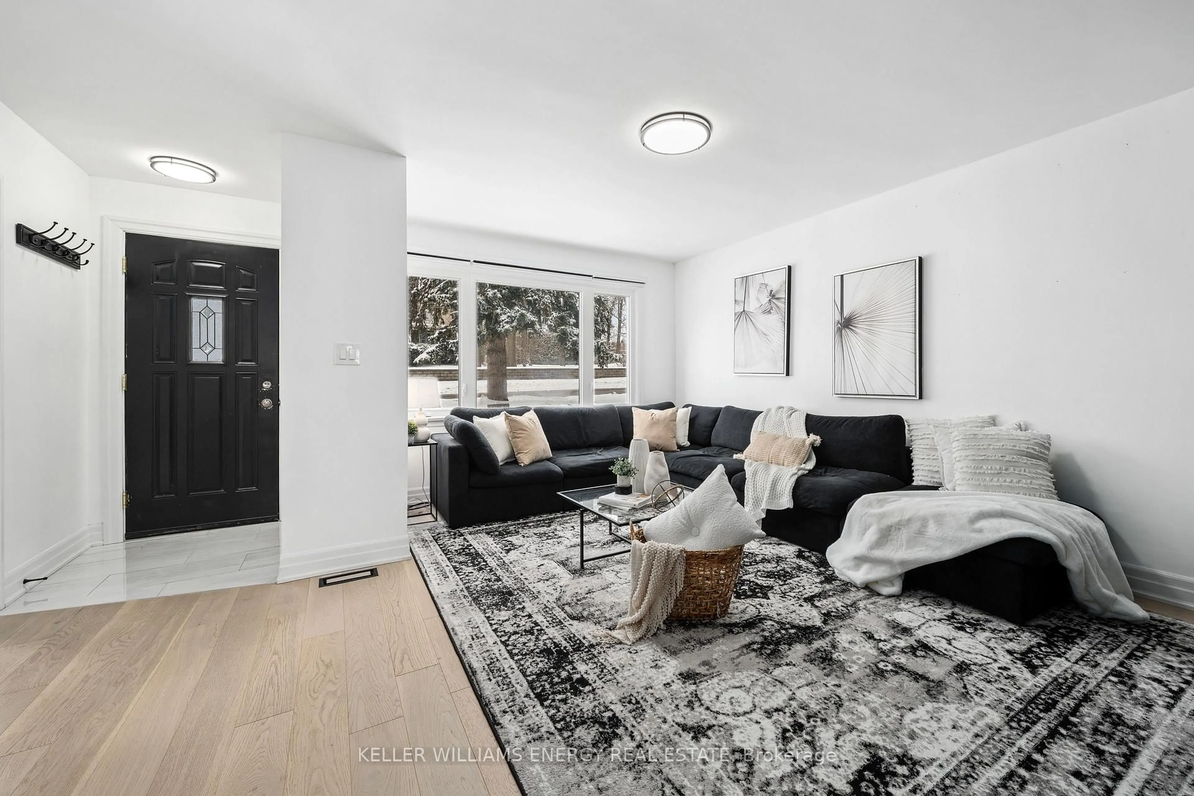 Living room with furniture, unknown for 267 Liberty St, Clarington Ontario L1C 3Y6