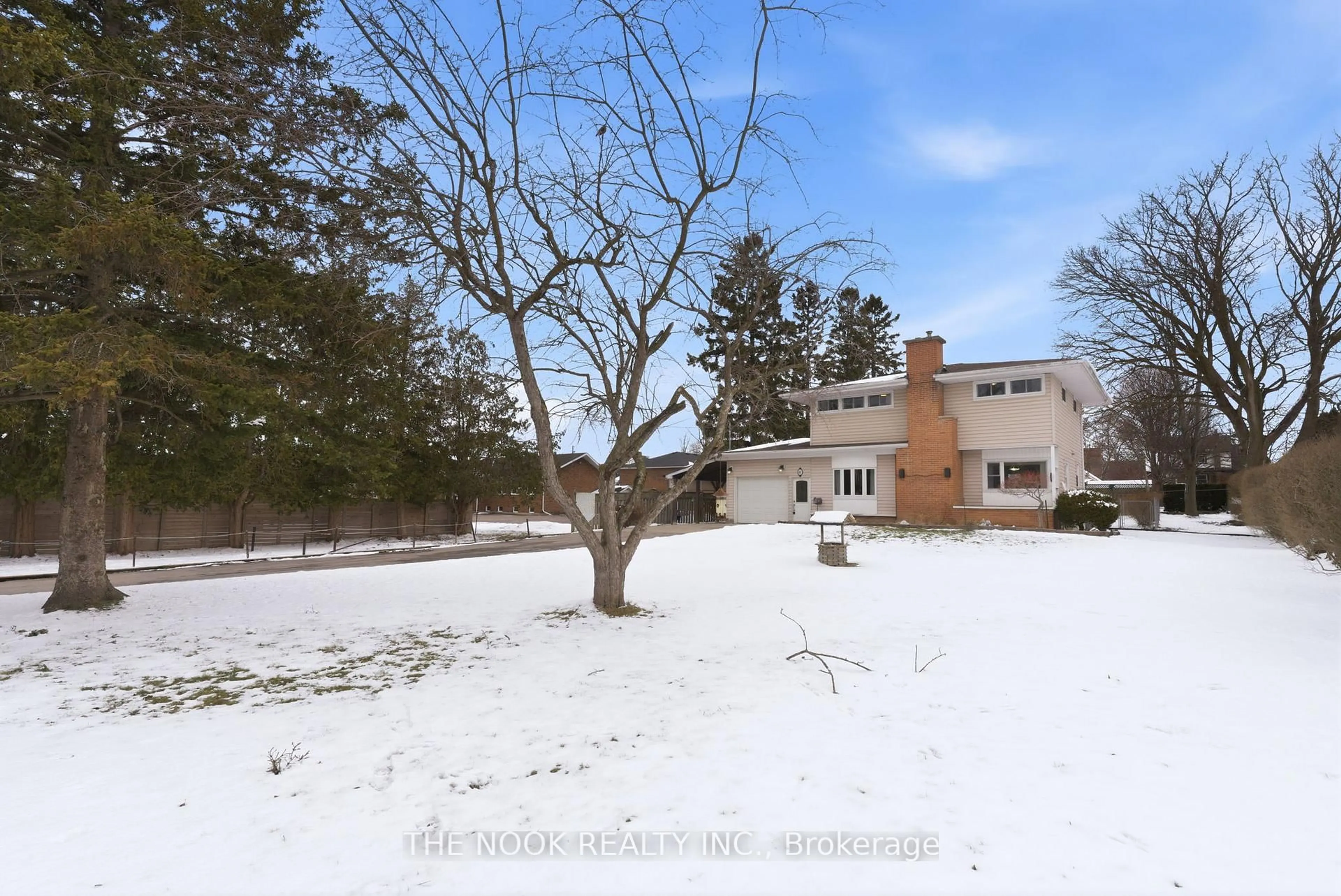 A pic from outside/outdoor area/front of a property/back of a property/a pic from drone, unknown for 6 Nelson St, Clarington Ontario L1C 1E5