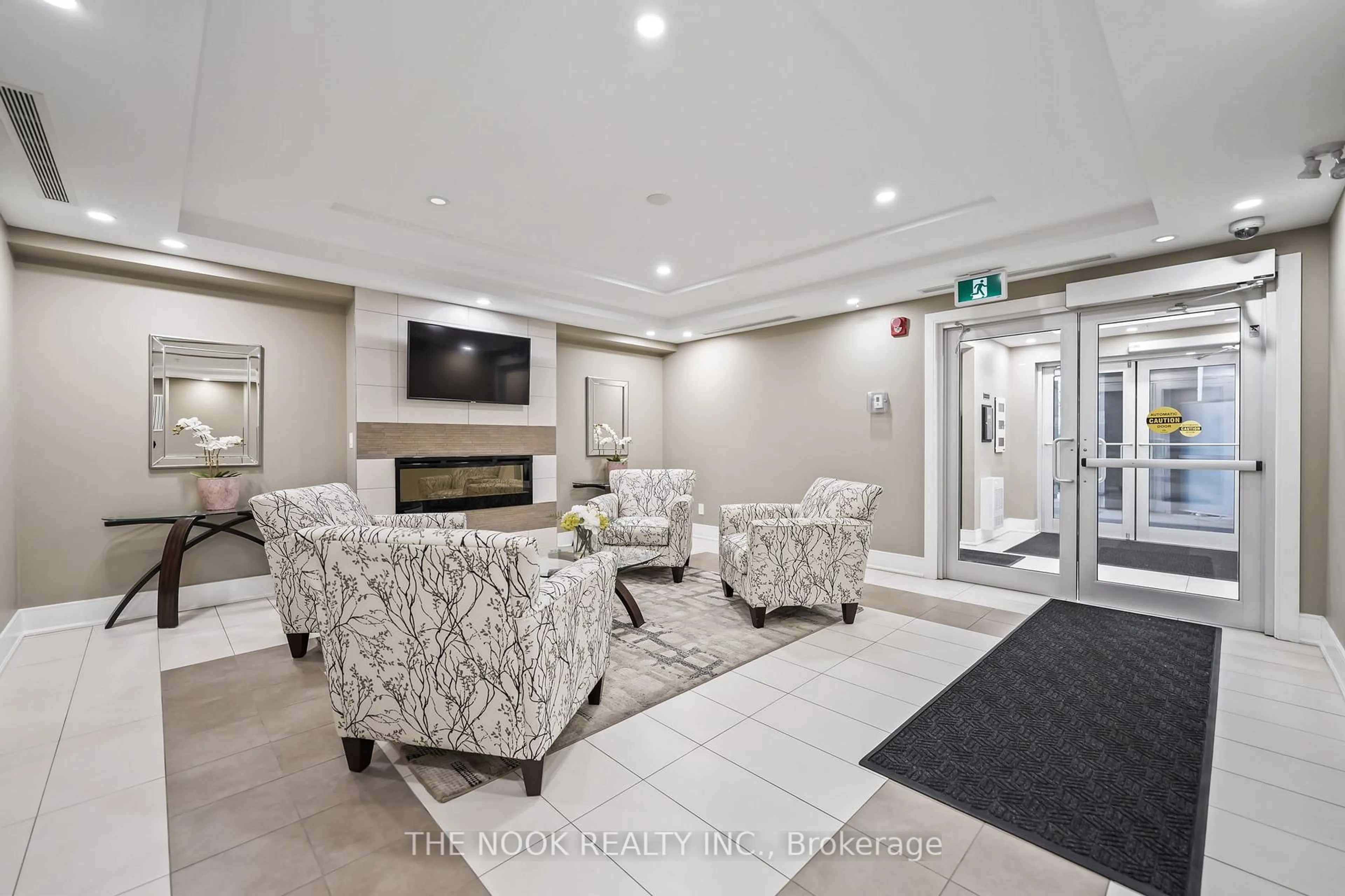 Lobby for 670 Gordon St #101, Whitby Ontario L1N 0K9