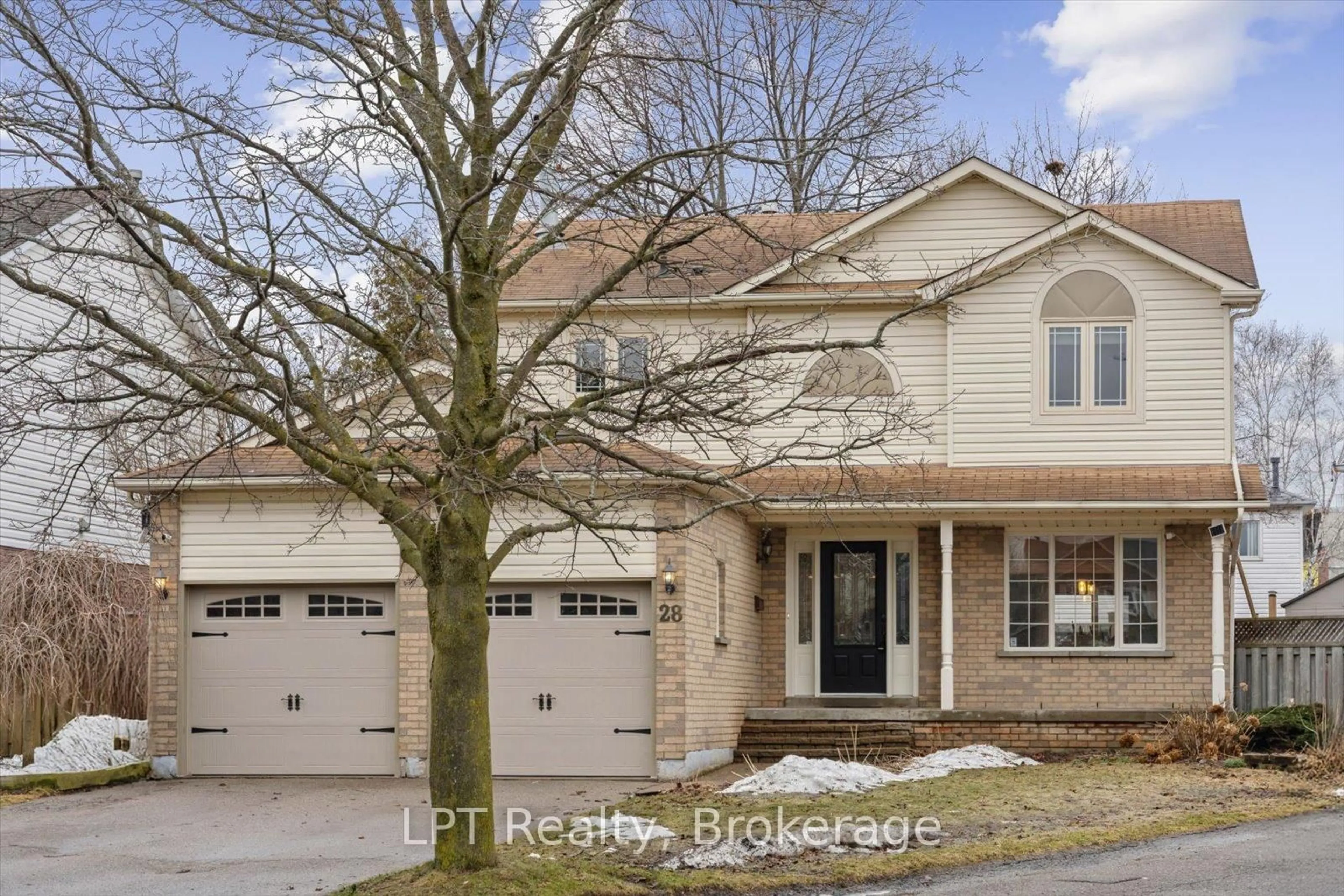 Home with brick exterior material, street for 28 Faircomb Ave, Clarington Ontario L1E 2H3