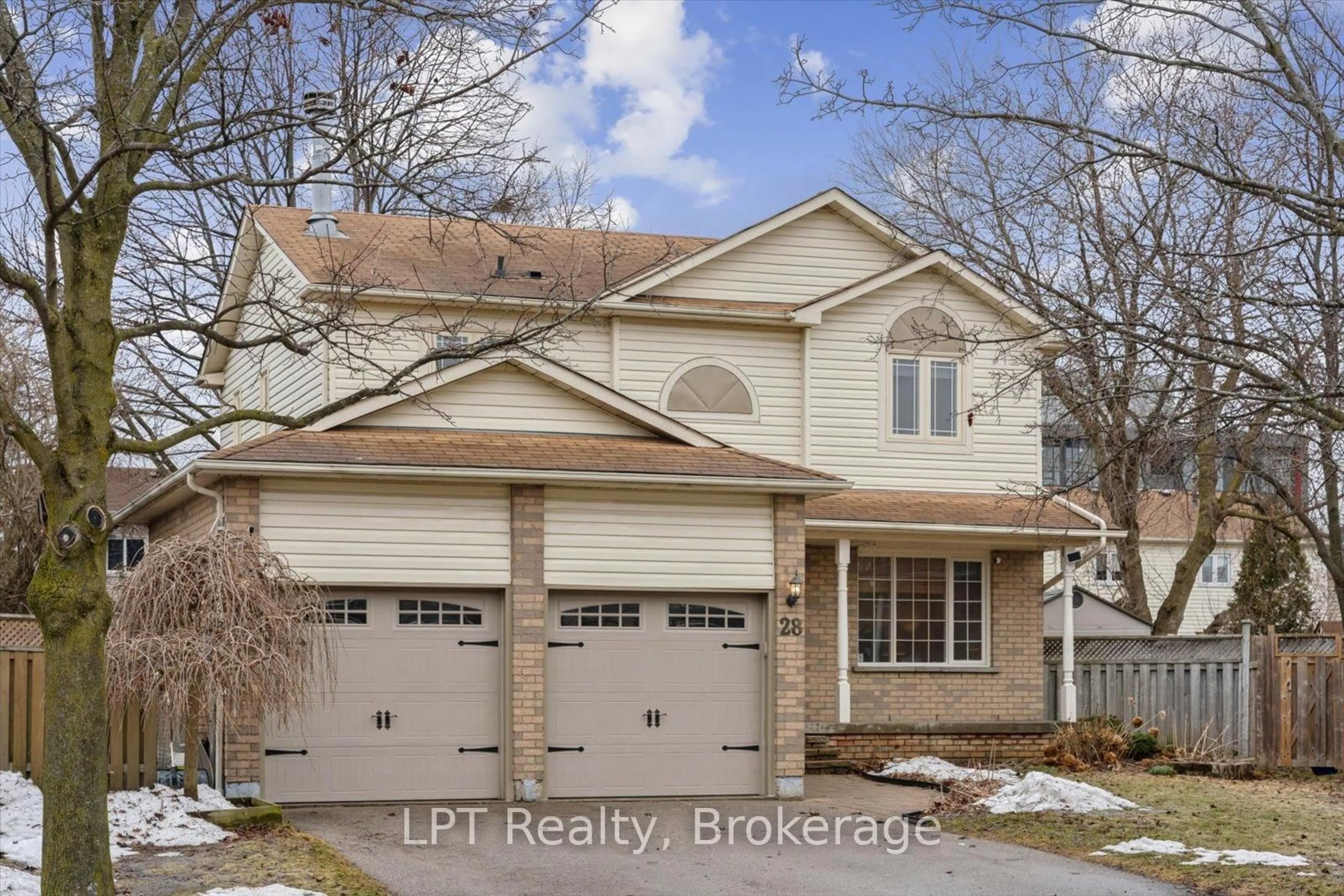 Home with brick exterior material, street for 28 Faircomb Ave, Clarington Ontario L1E 2H3