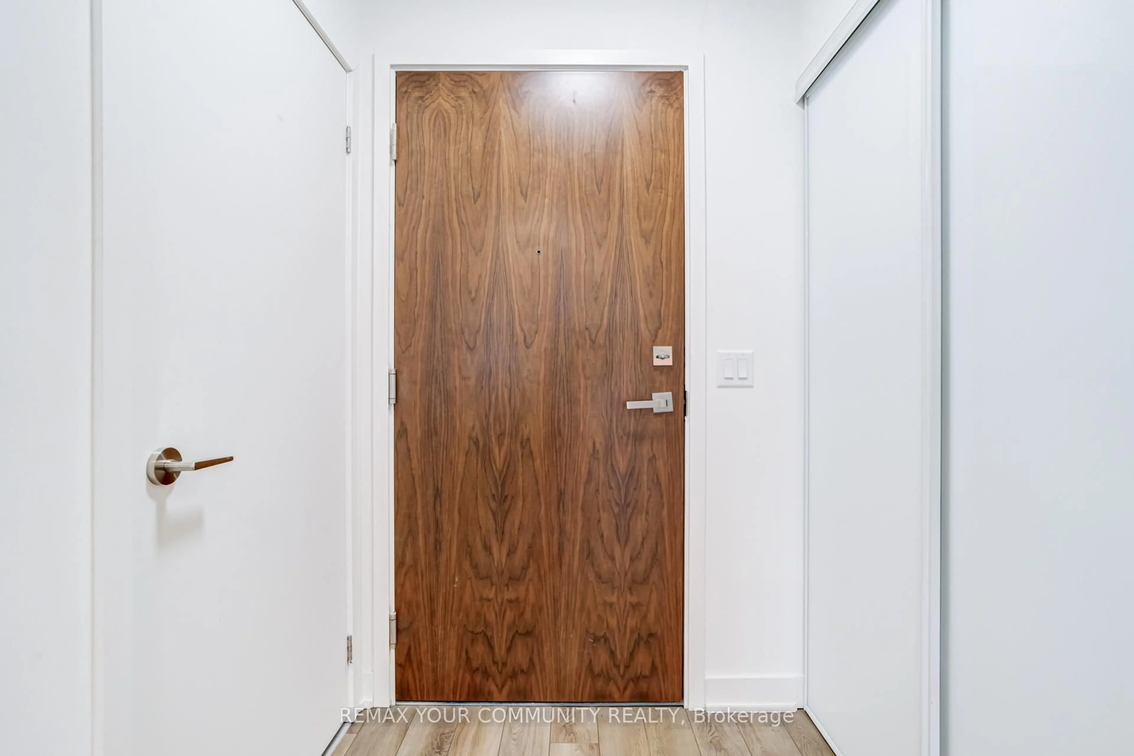 Indoor entryway for 30 Baseball Pl #1108, Toronto Ontario M4M 0E8