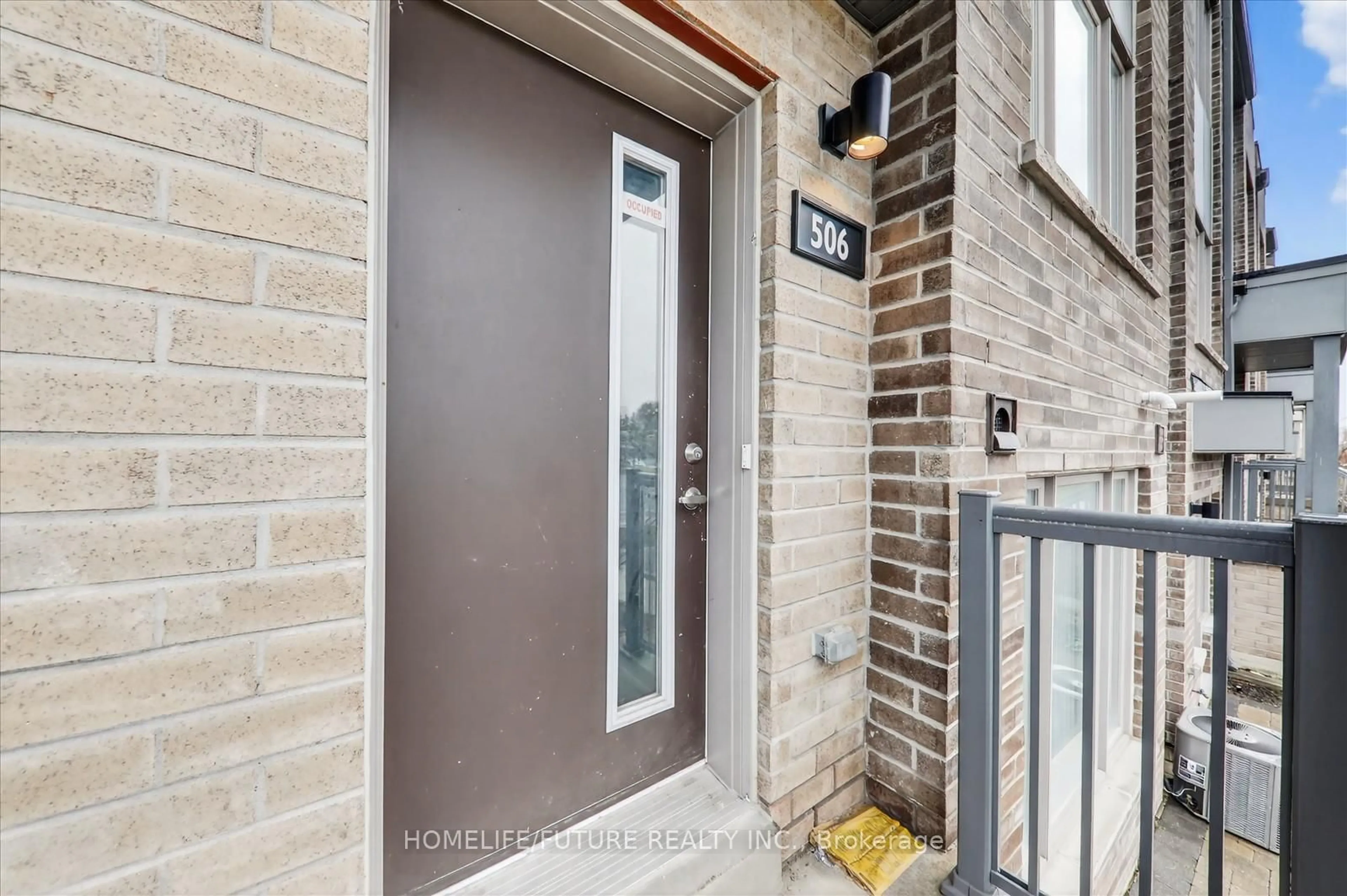 Indoor entryway for 1525 Kingston Rd #506, Pickering Ontario L1V 0E9