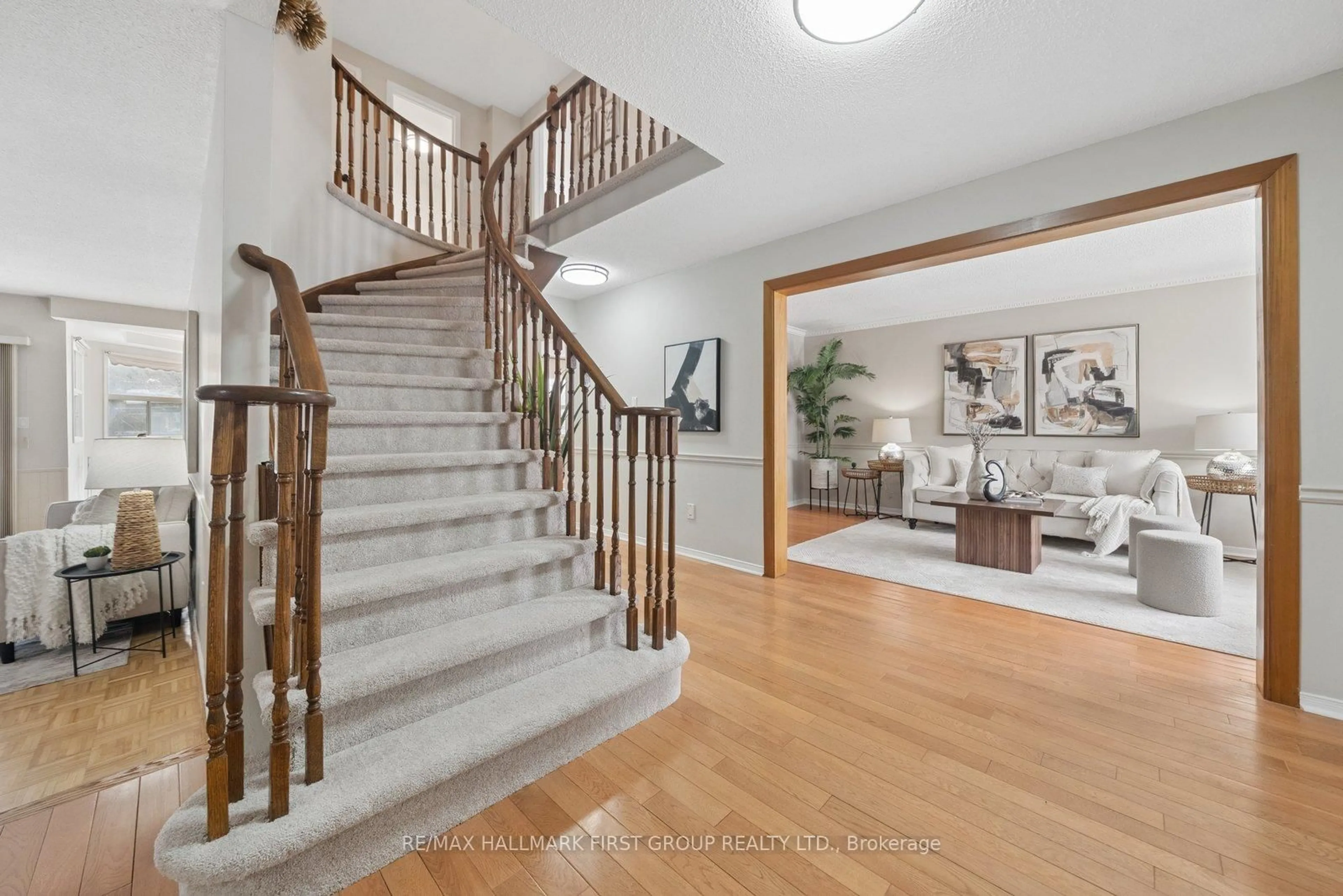 Unknown for 658 Cognac Cres, Pickering Ontario L1X 1L7