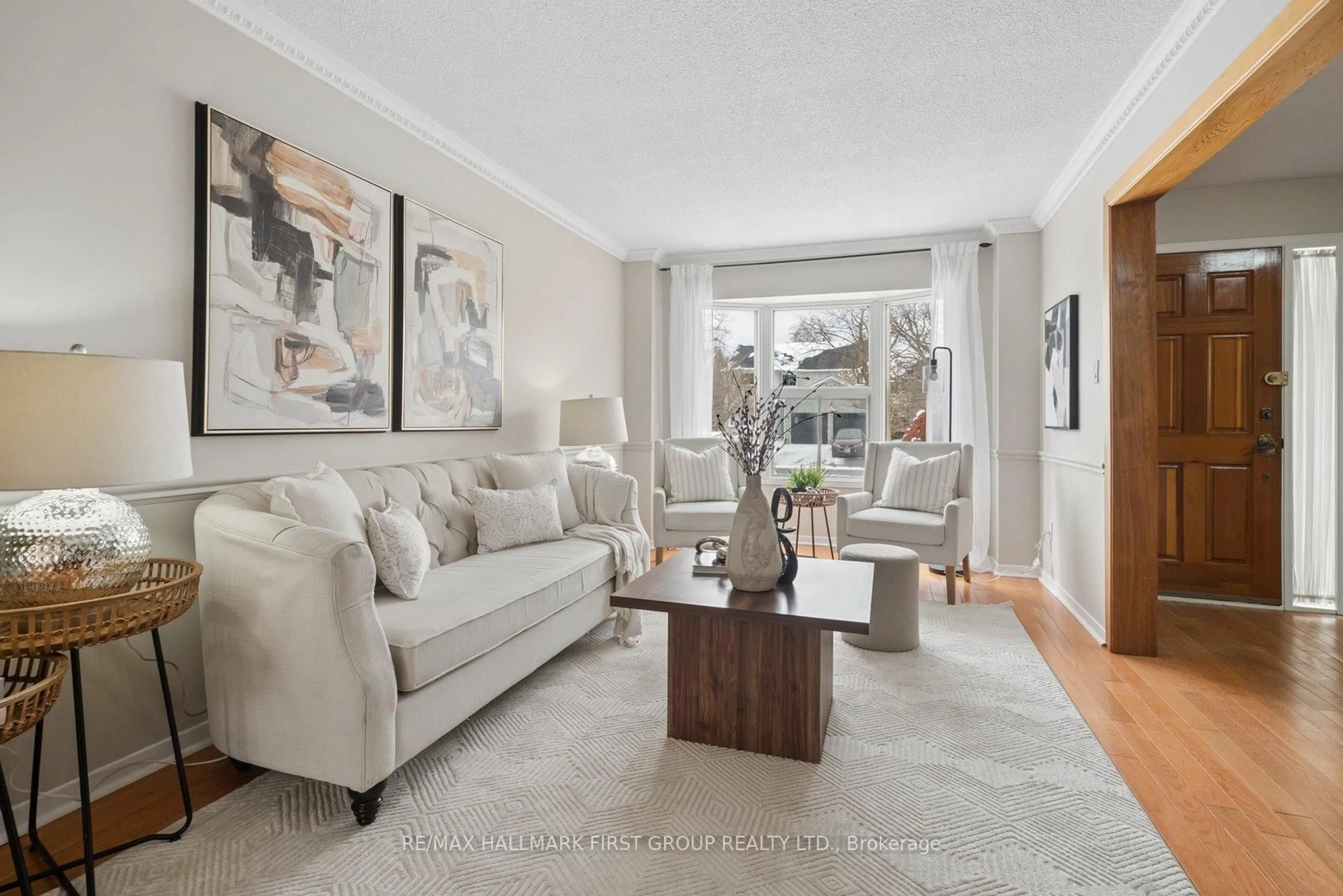 Living room with furniture, unknown for 658 Cognac Cres, Pickering Ontario L1X 1L7