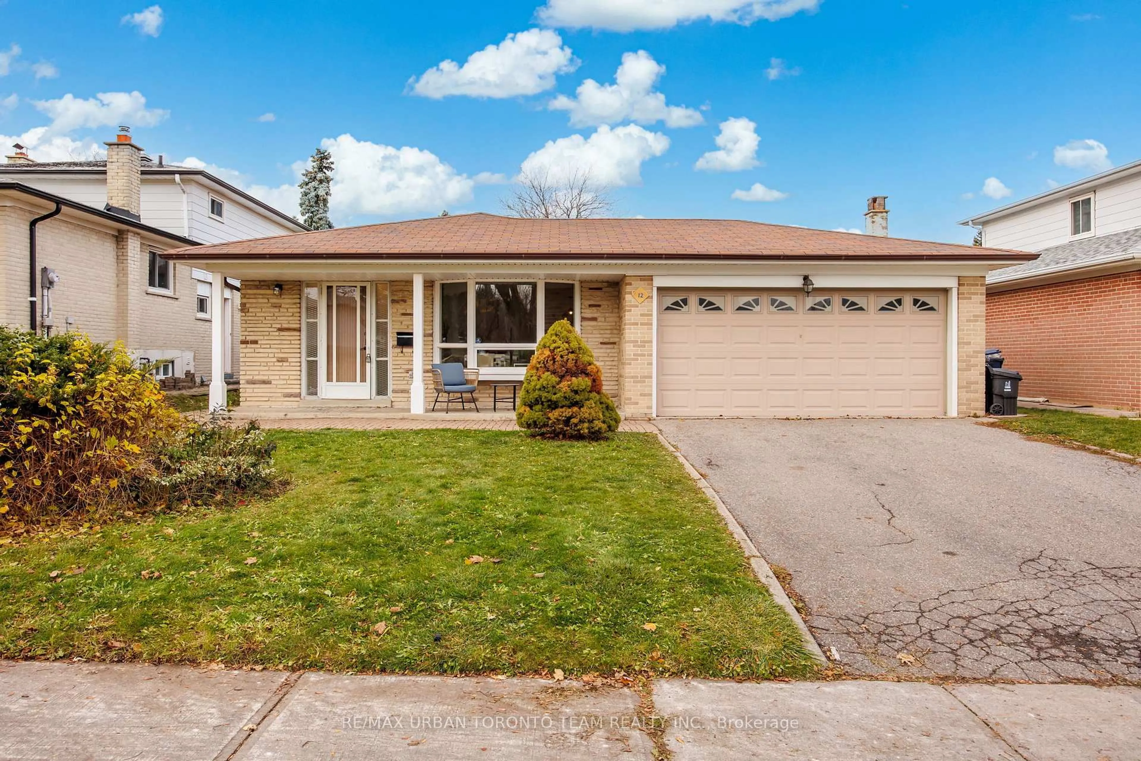 Home with vinyl exterior material, street for 12 Wardencourt Dr, Toronto Ontario M1T 2H3