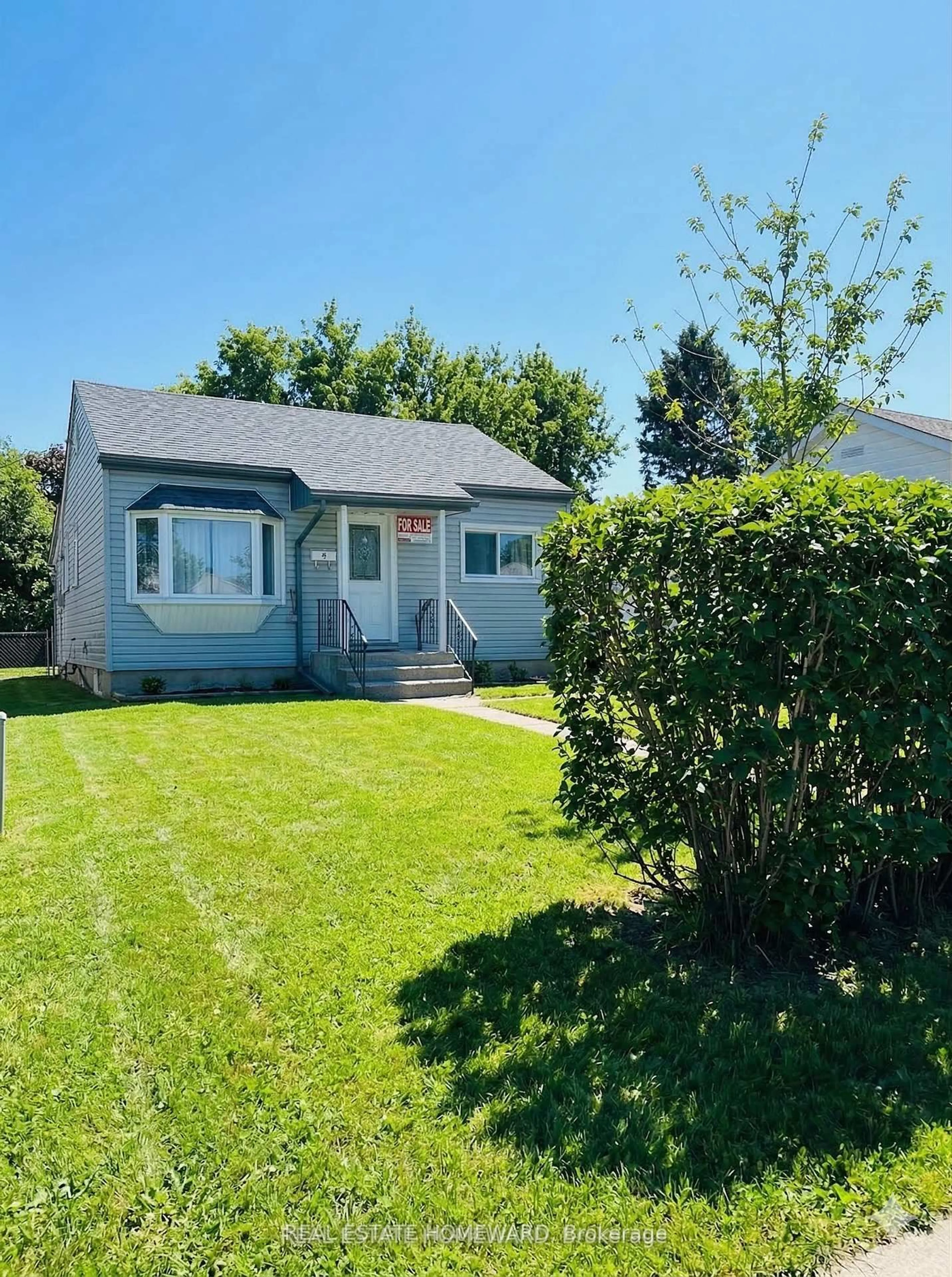 Home with vinyl exterior material, street for 13 Pine St, Ajax Ontario L1S 1X8