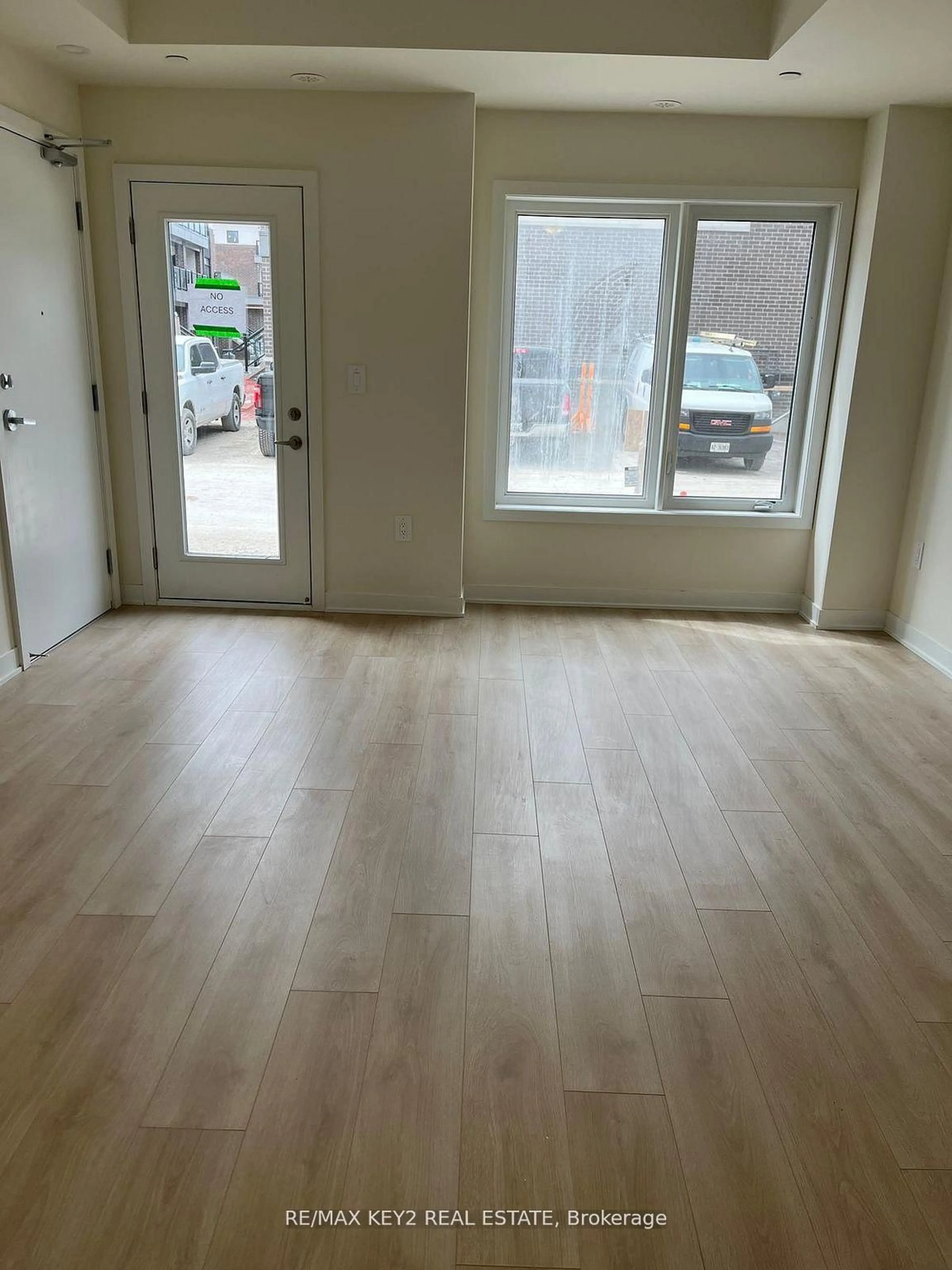 A pic of a room for 1695 Dersan St #230, Pickering Ontario L1X 0S9