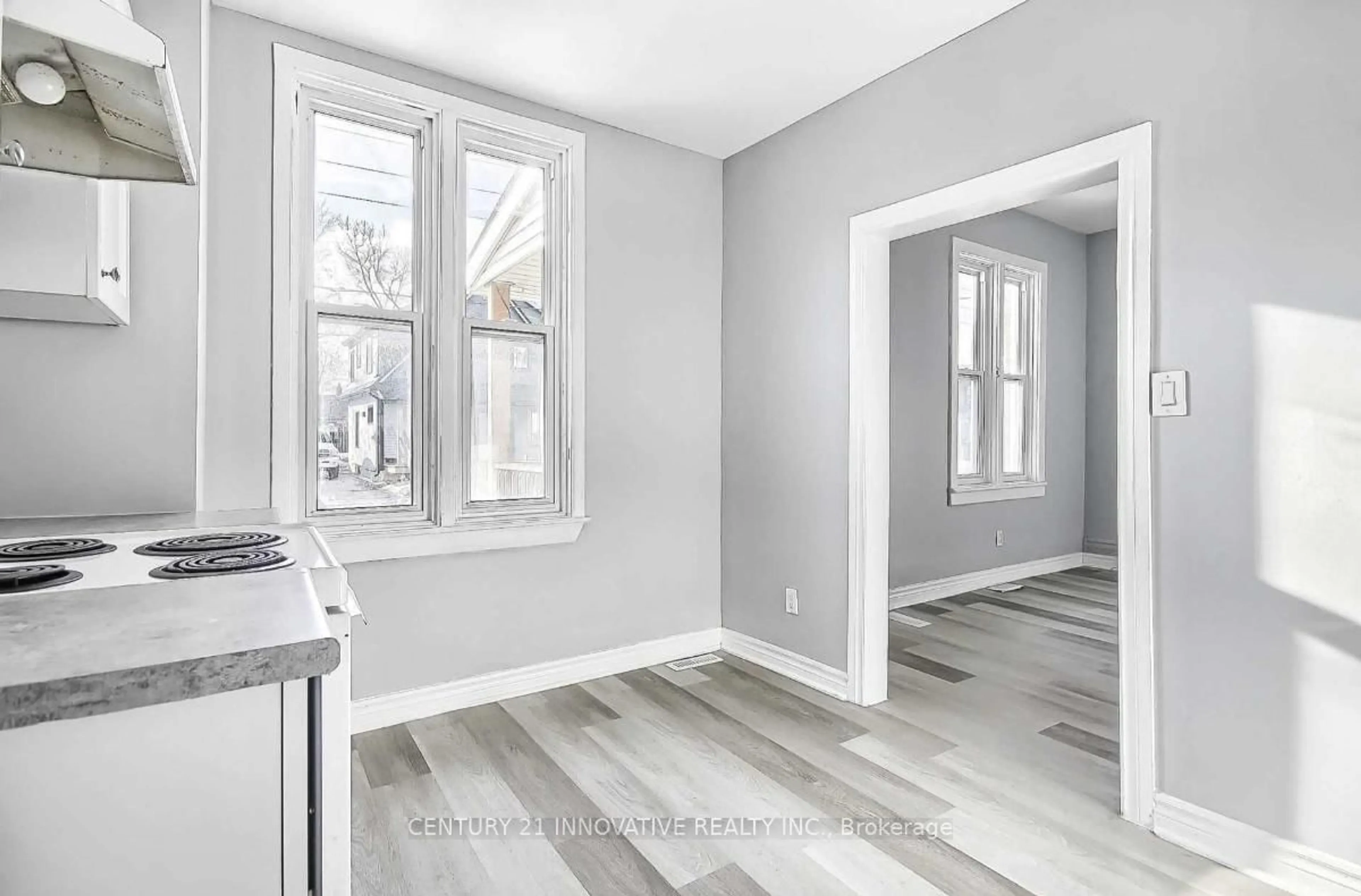 A pic of a room for 211 Albert St, Oshawa Ontario L1H 4R6